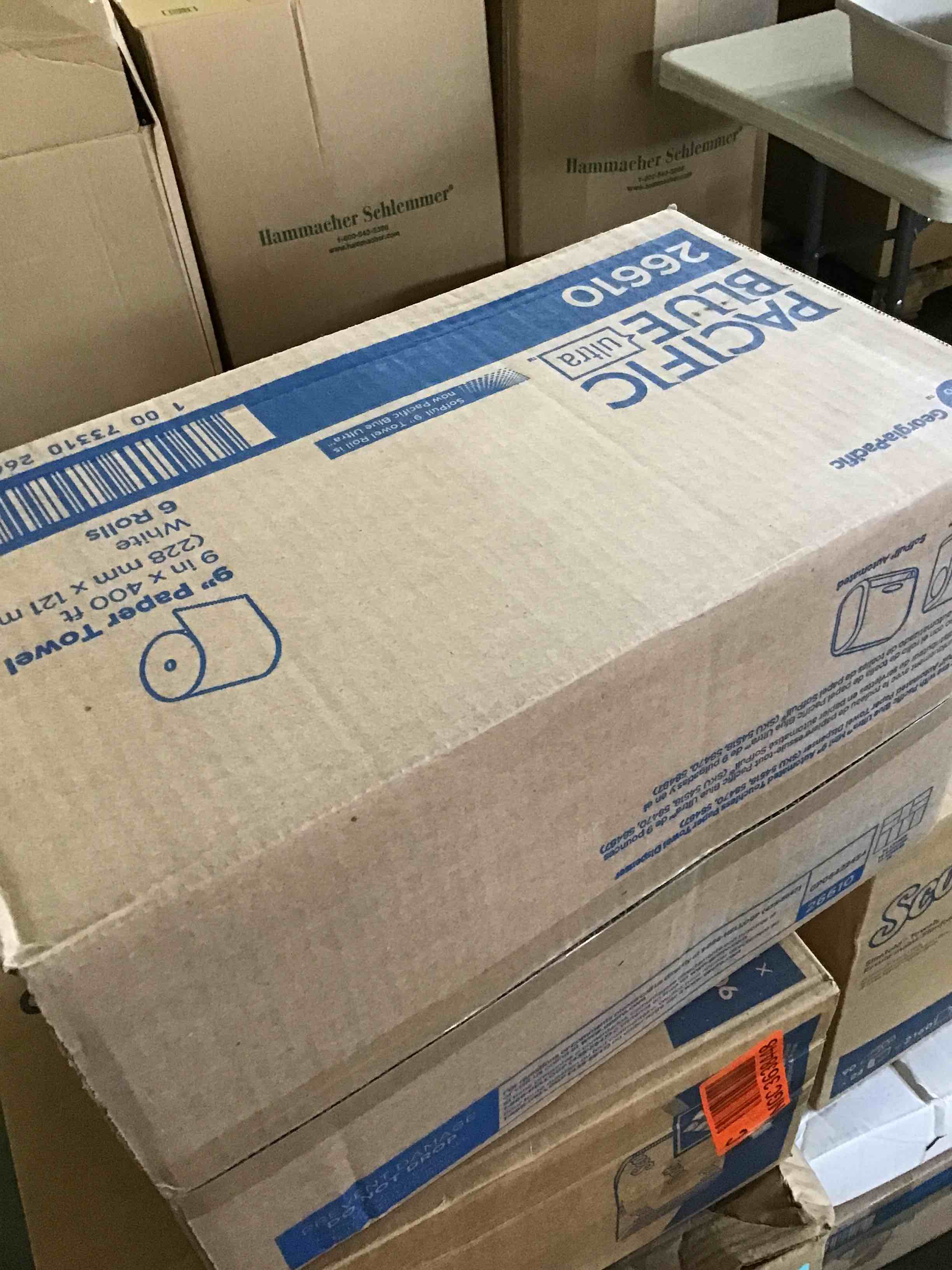 https://s3.amazonaws.com/lotting-images-prod/bidfta/BLU5134618_1694697393010.jpeg