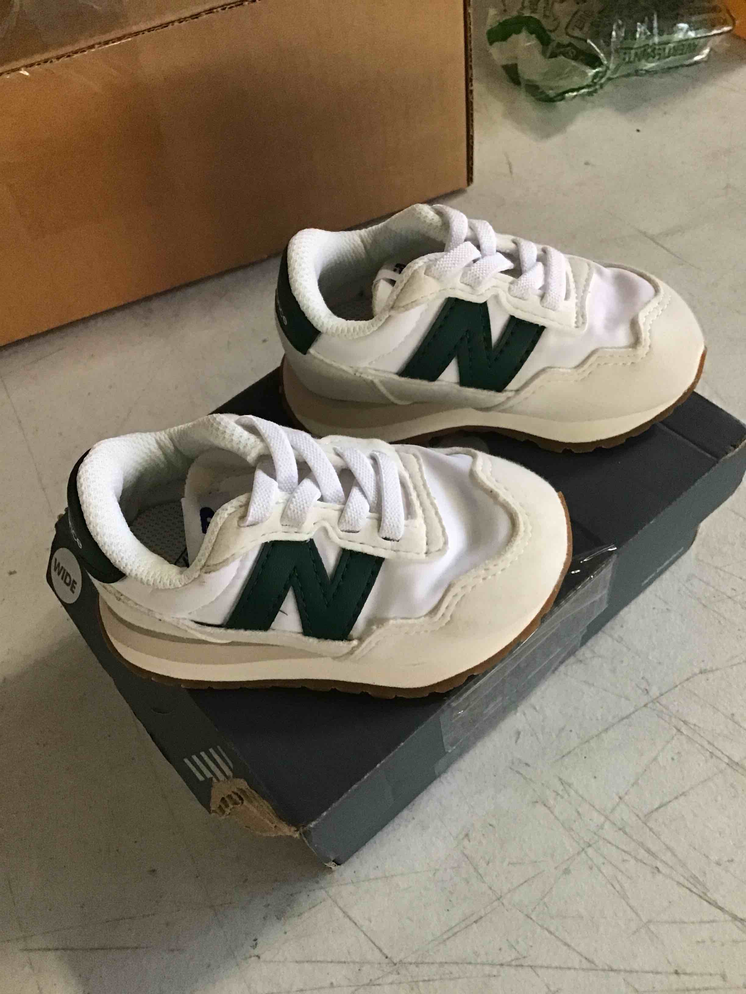 Kids 237 V1 Bungee Sneaker