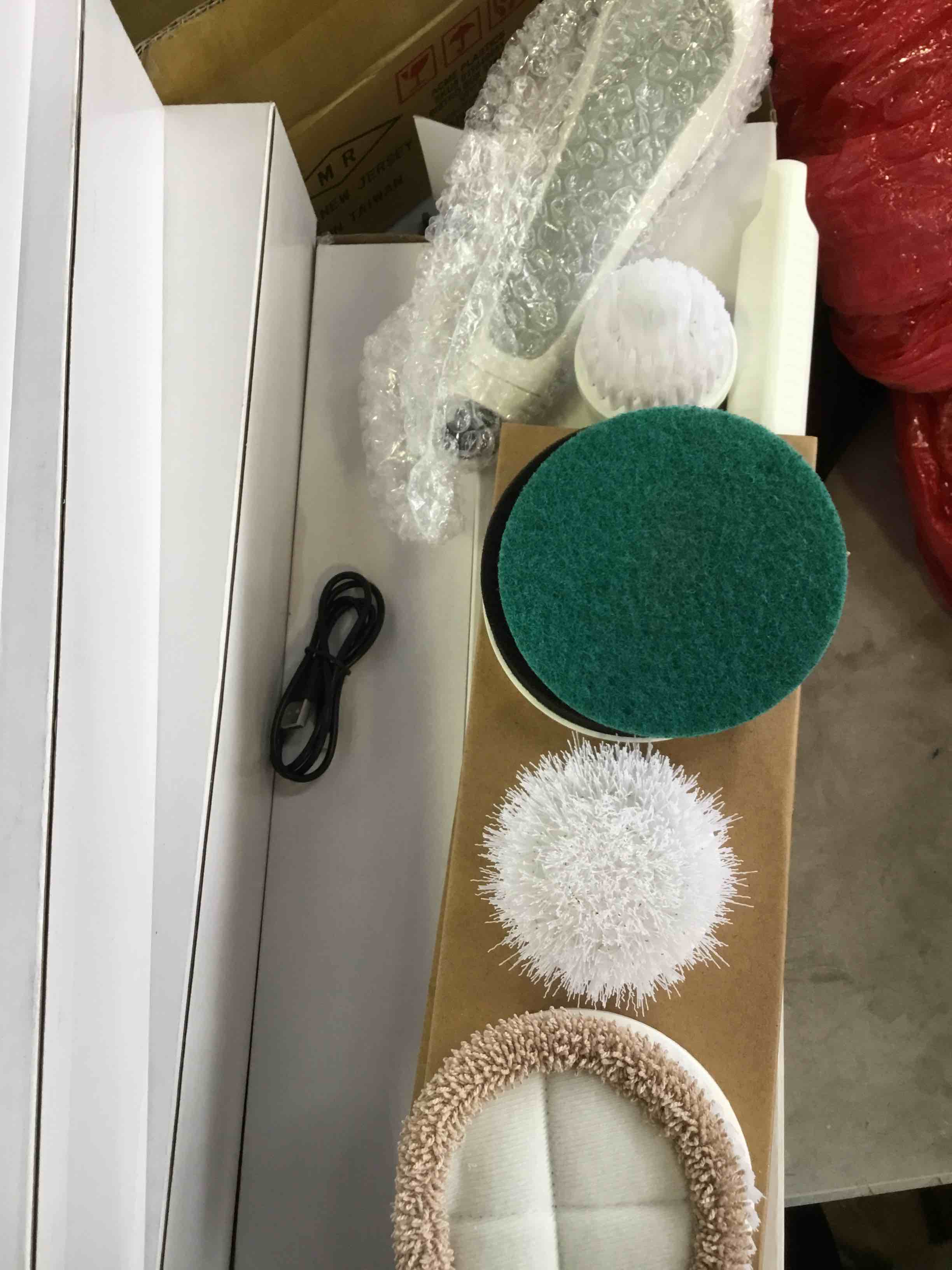 https://s3.amazonaws.com/lotting-images-prod/bidfta/BLU5134987_1693487104216.jpeg