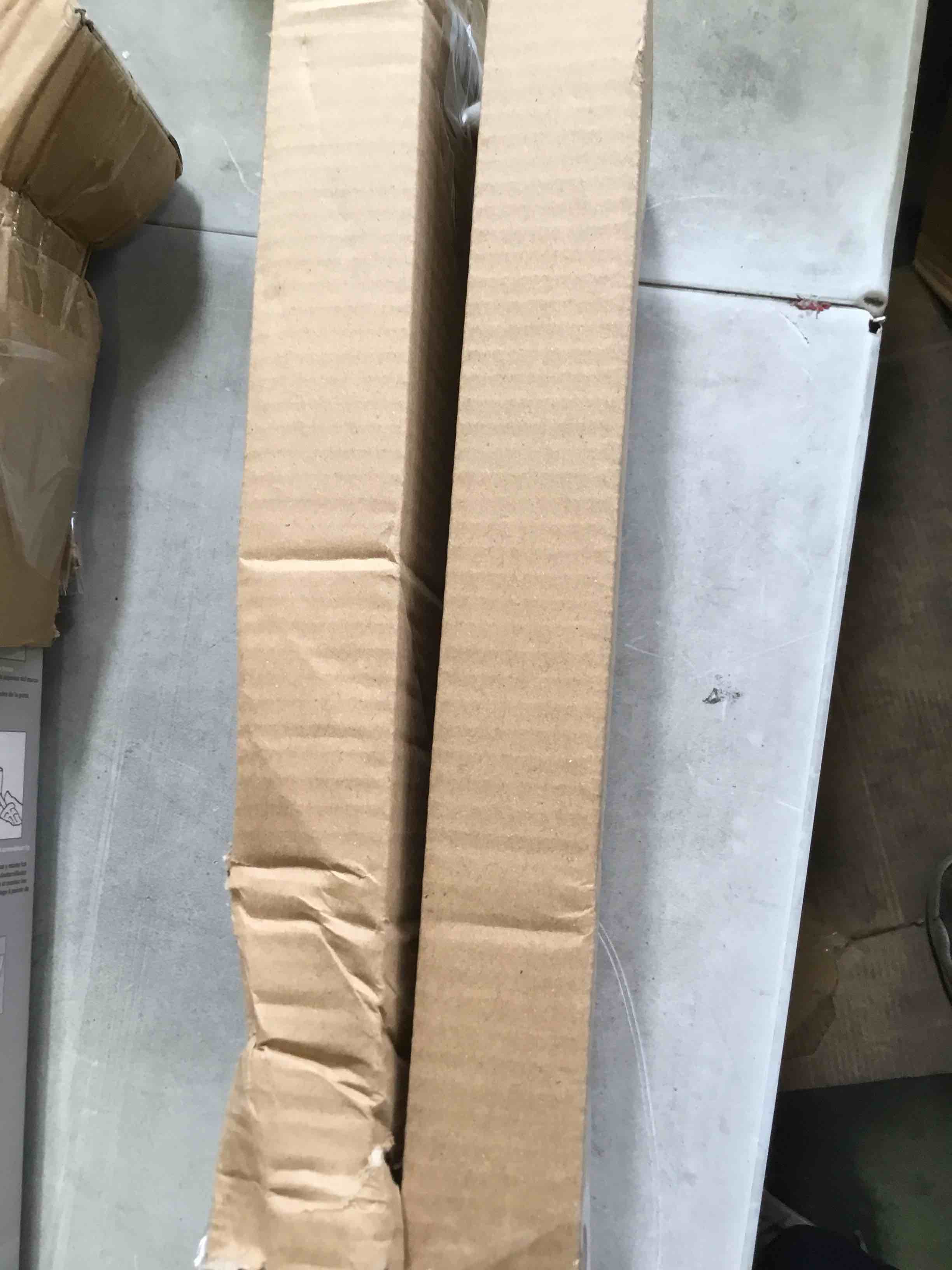 https://s3.amazonaws.com/lotting-images-prod/bidfta/BLU5135037_1693495944717.jpeg
