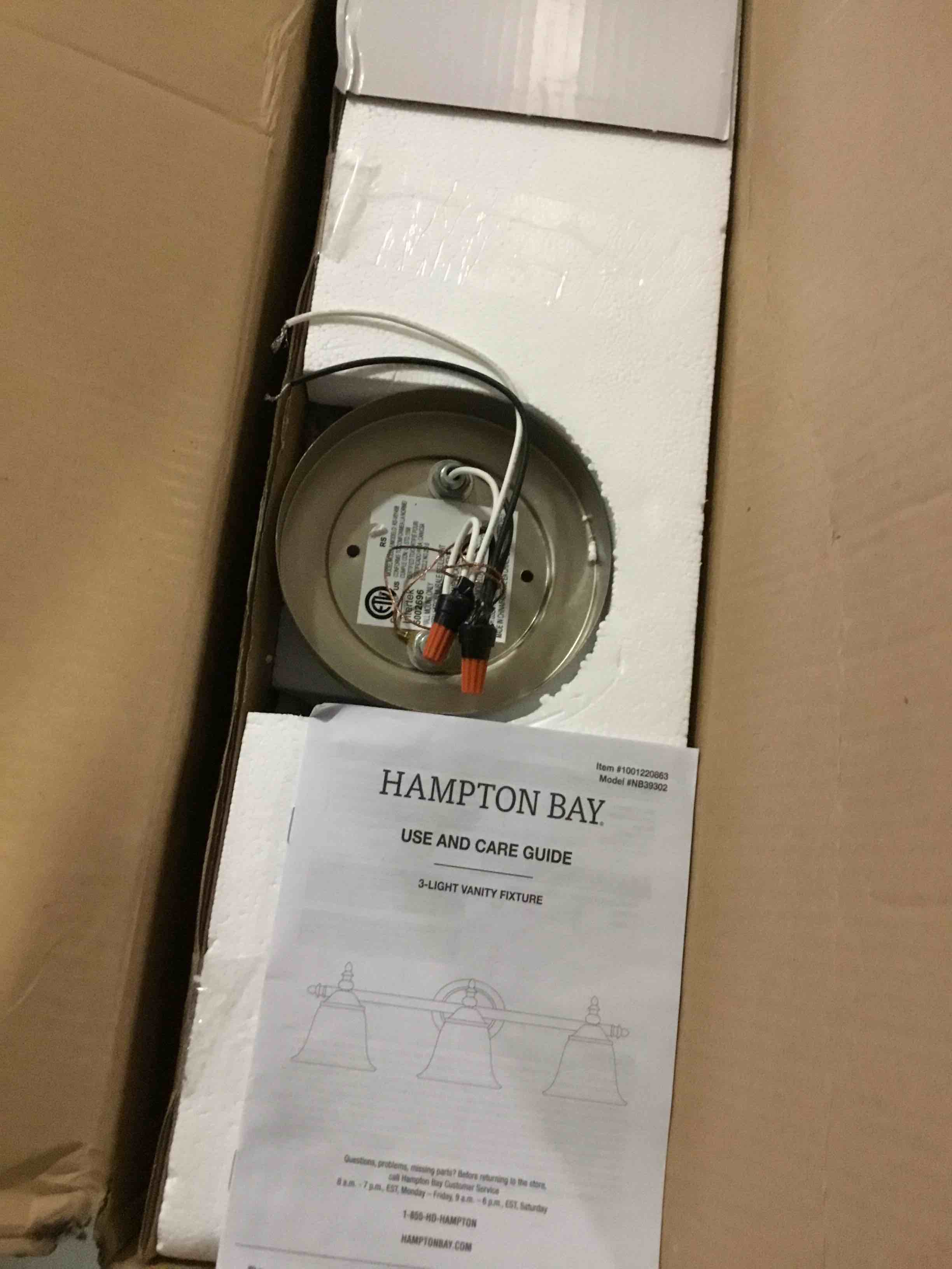 https://s3.amazonaws.com/lotting-images-prod/bidfta/BLU5135244_1693912868005.jpeg