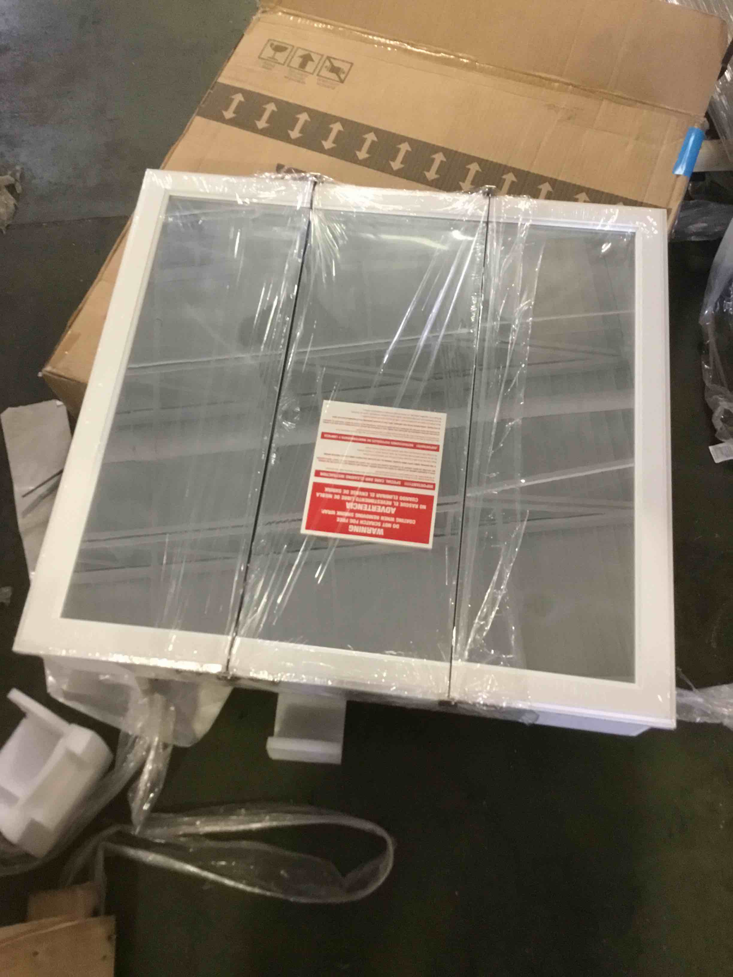 https://s3.amazonaws.com/lotting-images-prod/bidfta/BLU5135438_1693939278093.jpeg