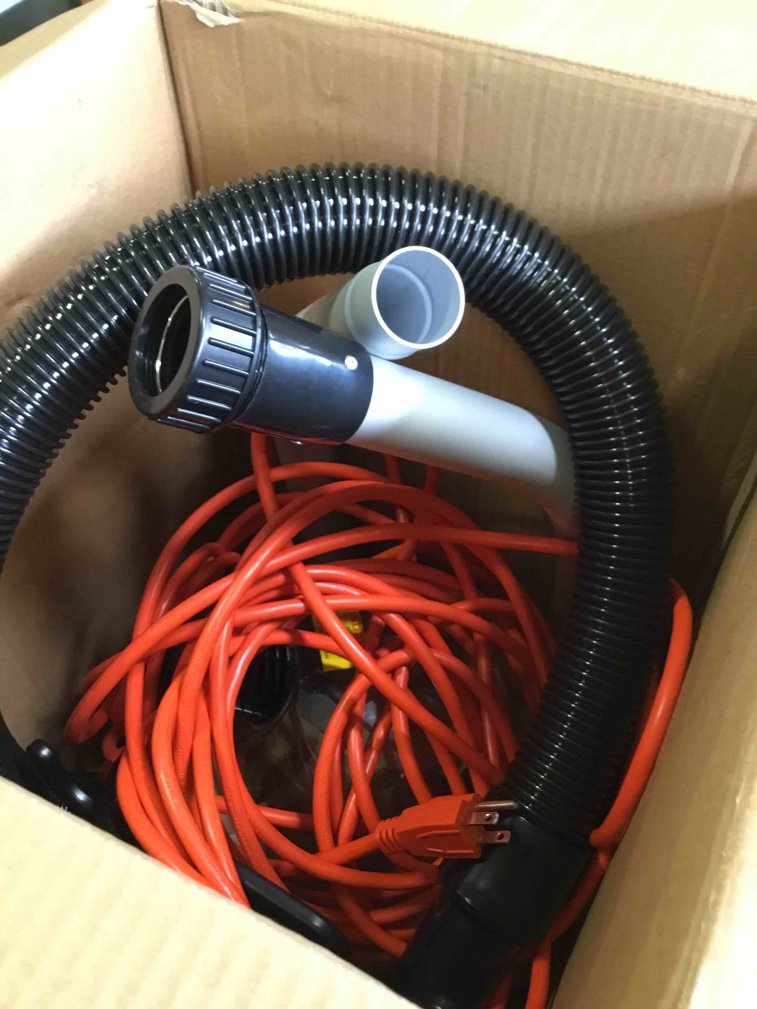 https://s3.amazonaws.com/lotting-images-prod/bidfta/BLU5135910_1694199704944.jpeg