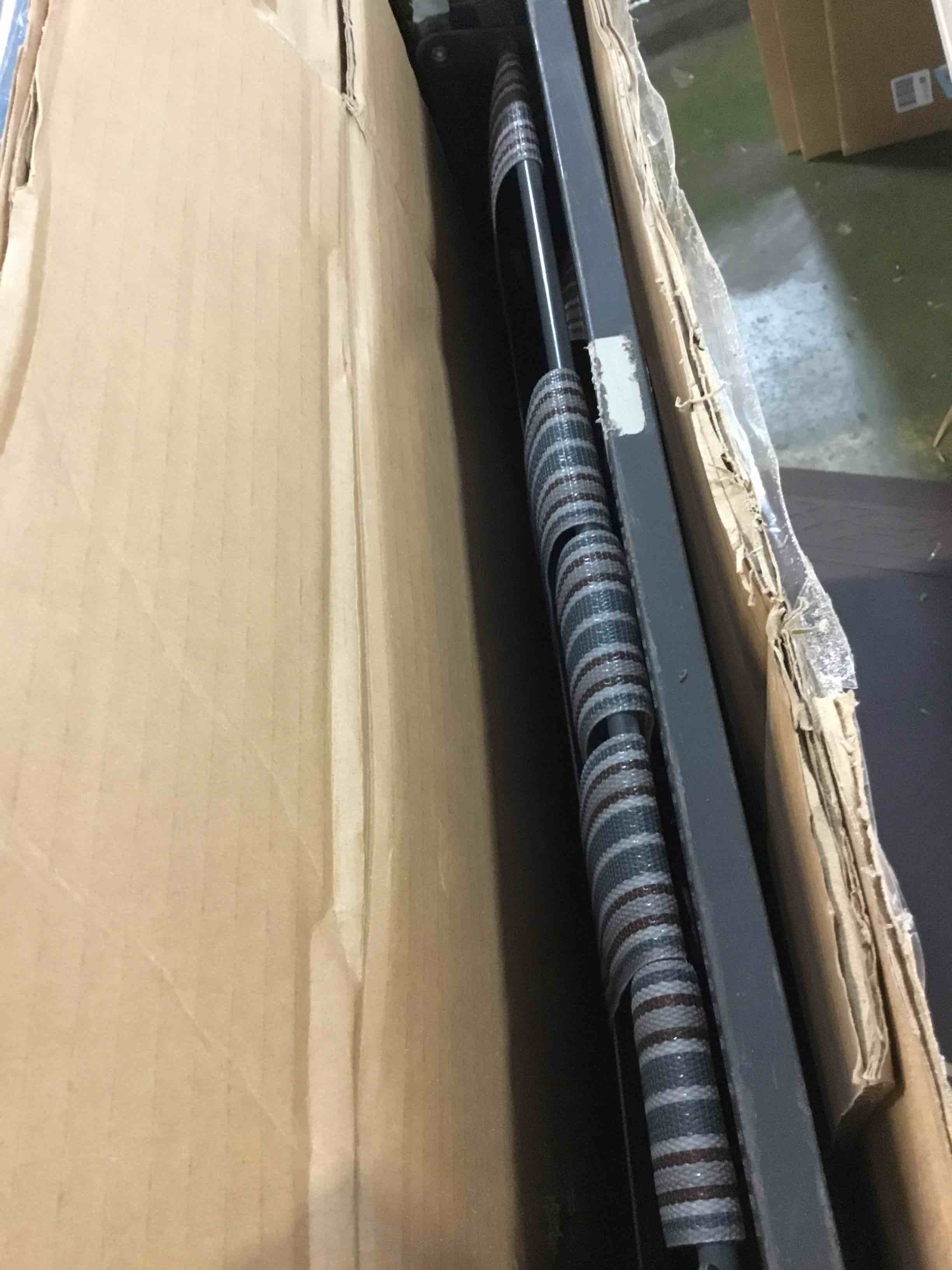 https://s3.amazonaws.com/lotting-images-prod/bidfta/BLU5137950_1693574921905.jpeg
