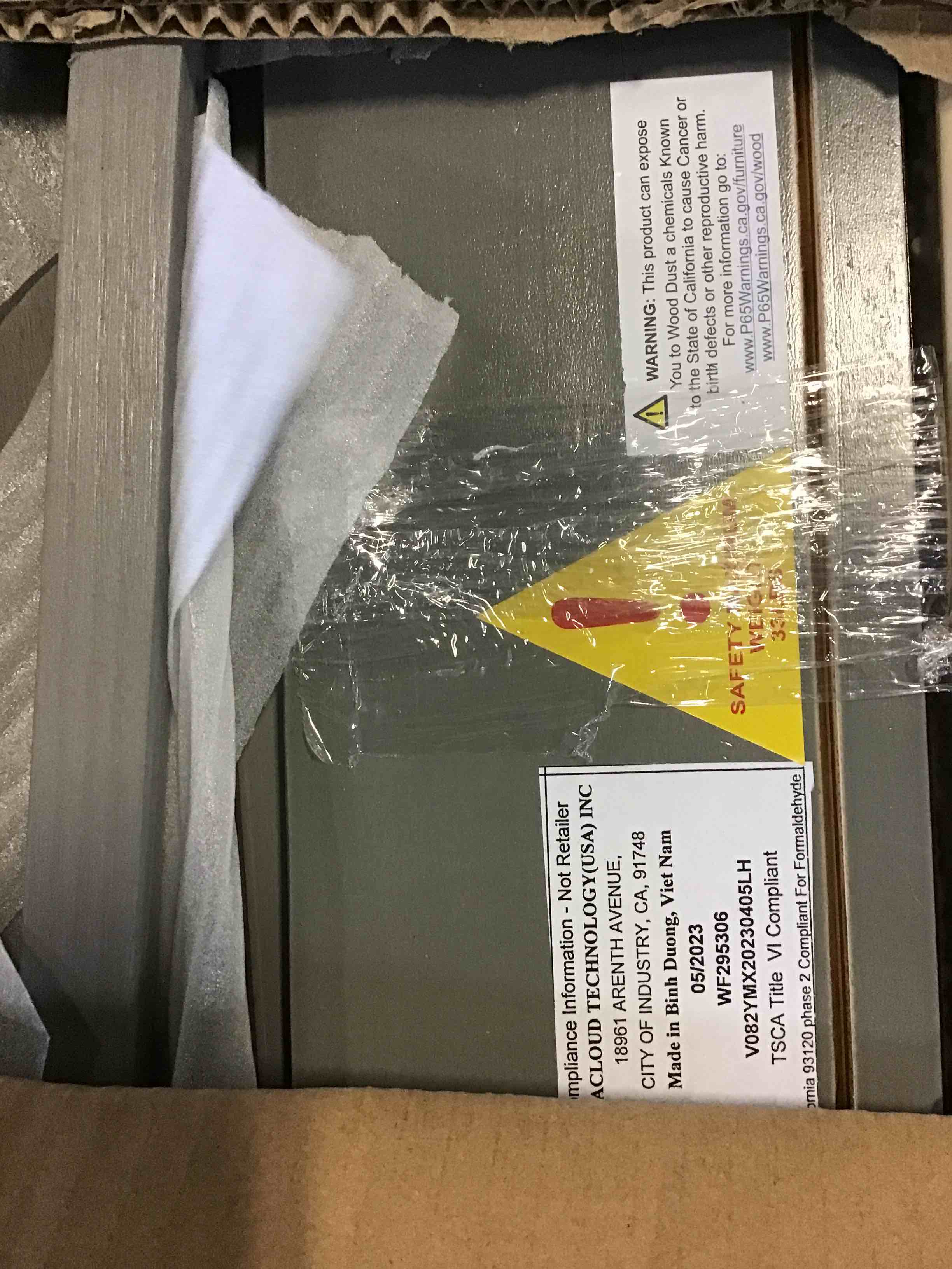 https://s3.amazonaws.com/lotting-images-prod/bidfta/BLU5138094_1693928984713.jpeg
