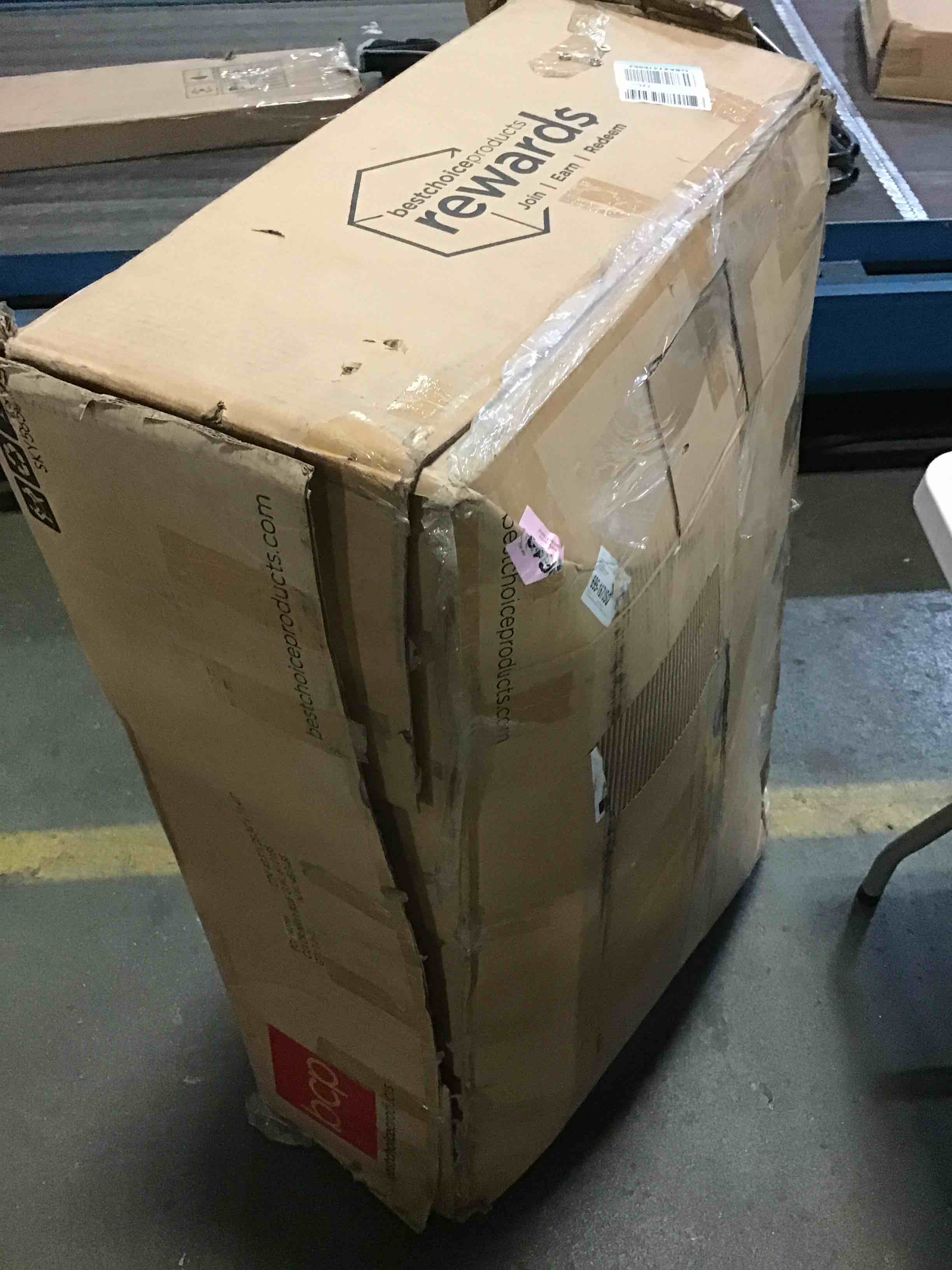 https://s3.amazonaws.com/lotting-images-prod/bidfta/BLU5138165_1693999051737.jpeg