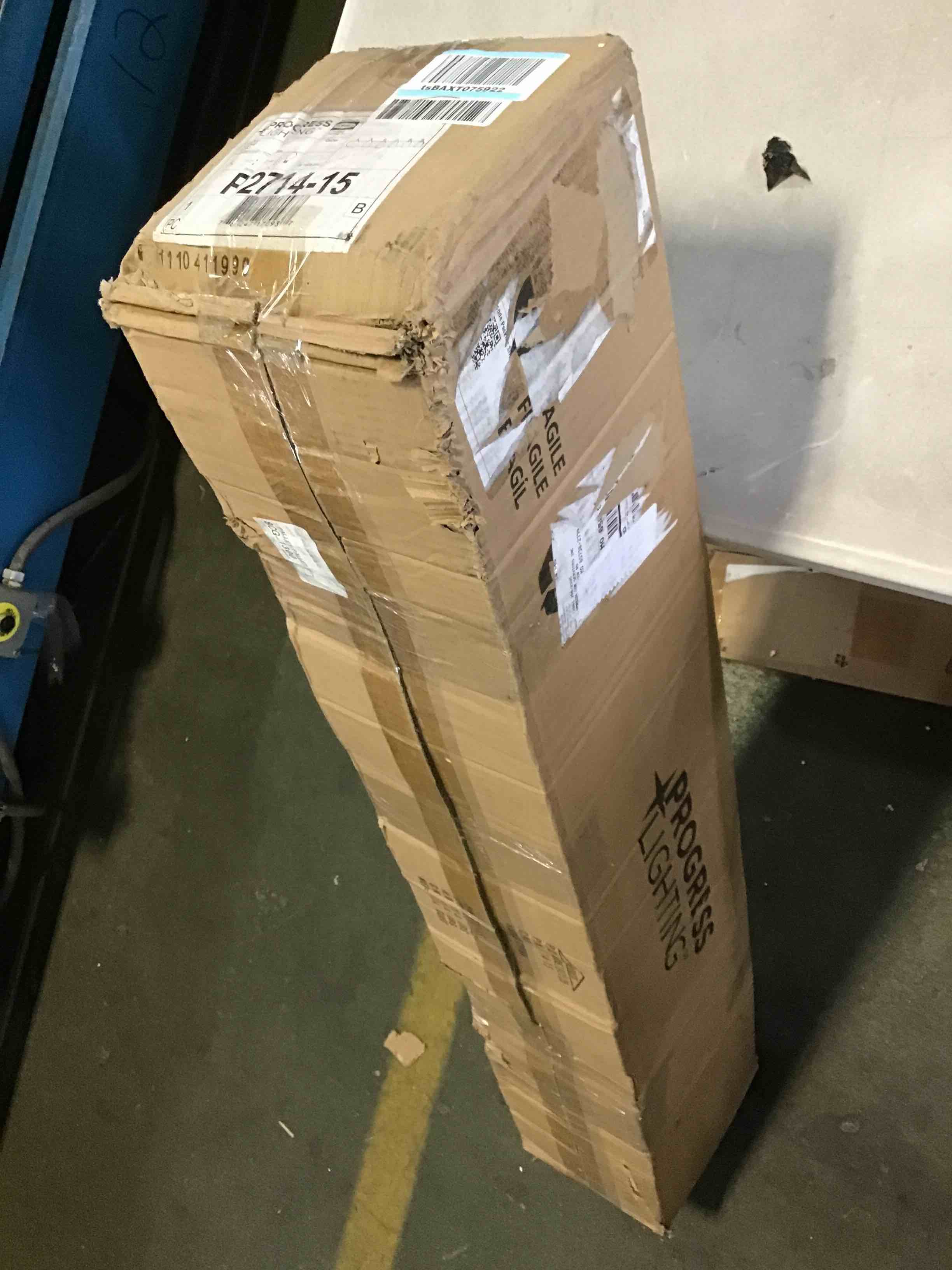 https://s3.amazonaws.com/lotting-images-prod/bidfta/BLU5138292_1694024790530.jpeg