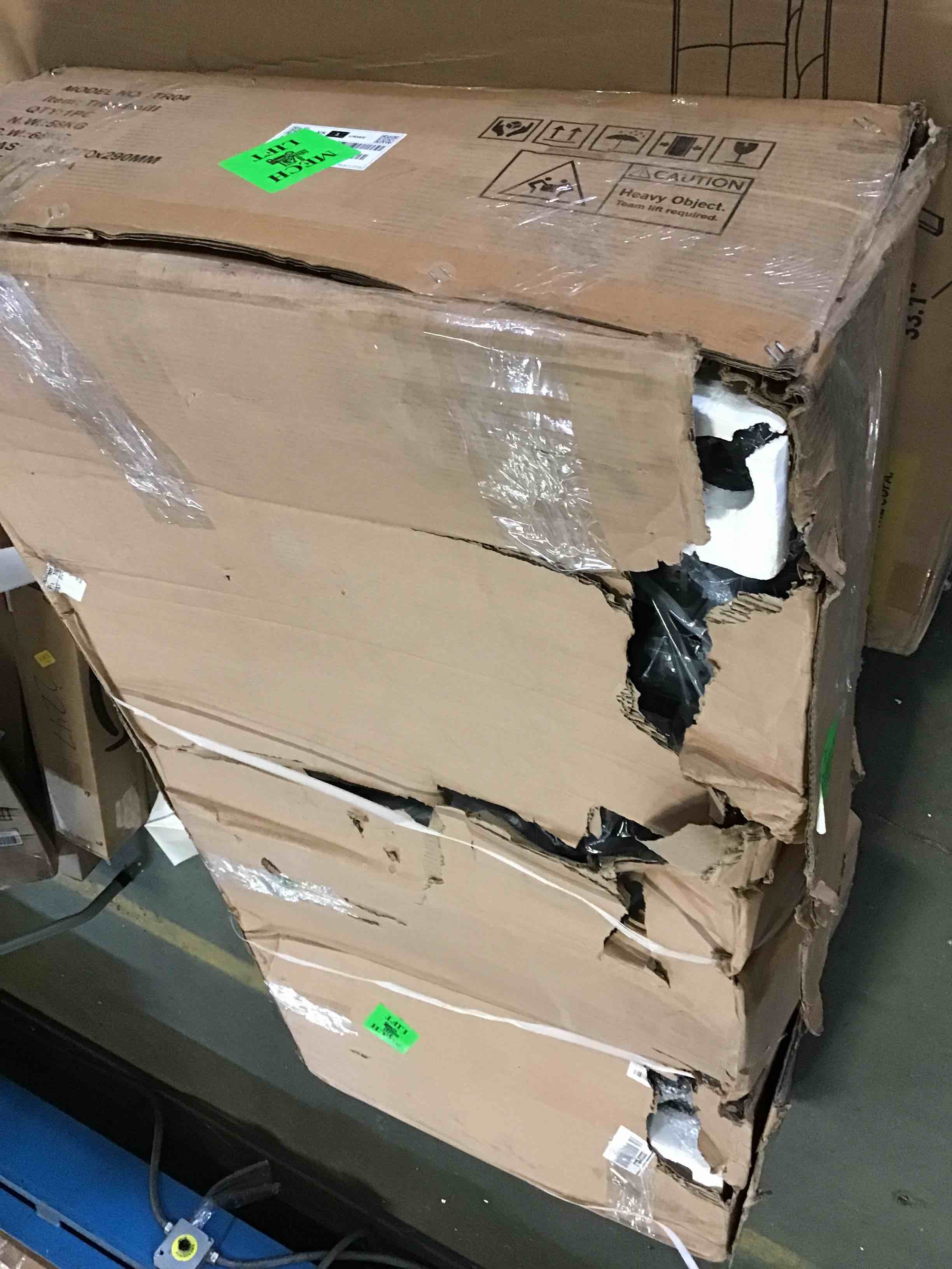 https://s3.amazonaws.com/lotting-images-prod/bidfta/BLU5138307_1694028224793.jpeg