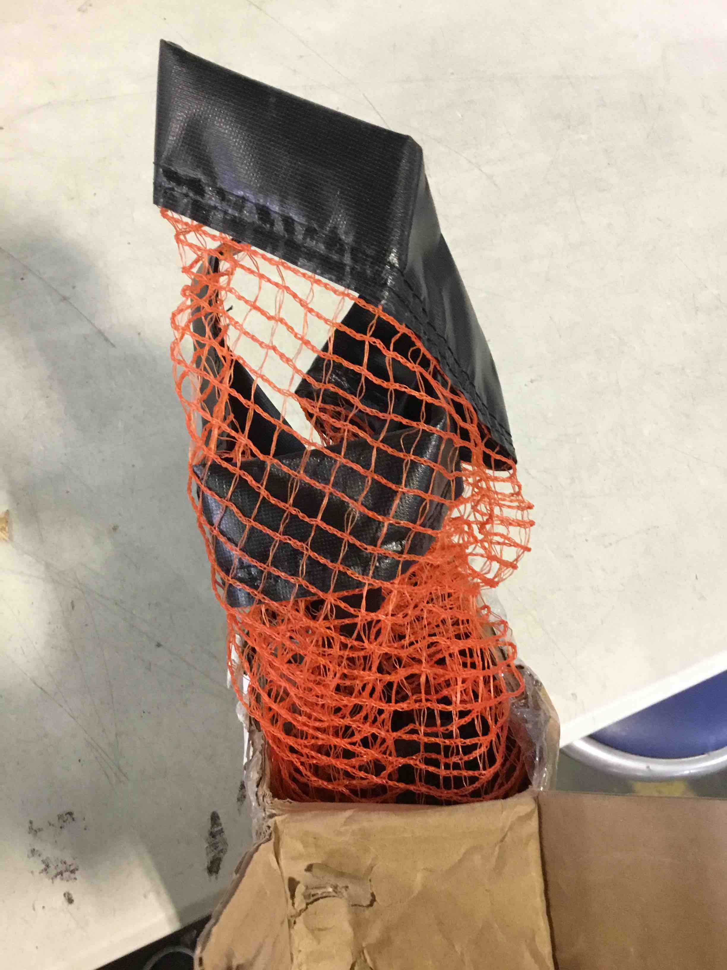 https://s3.amazonaws.com/lotting-images-prod/bidfta/BLU5138405_1694115808879.jpeg