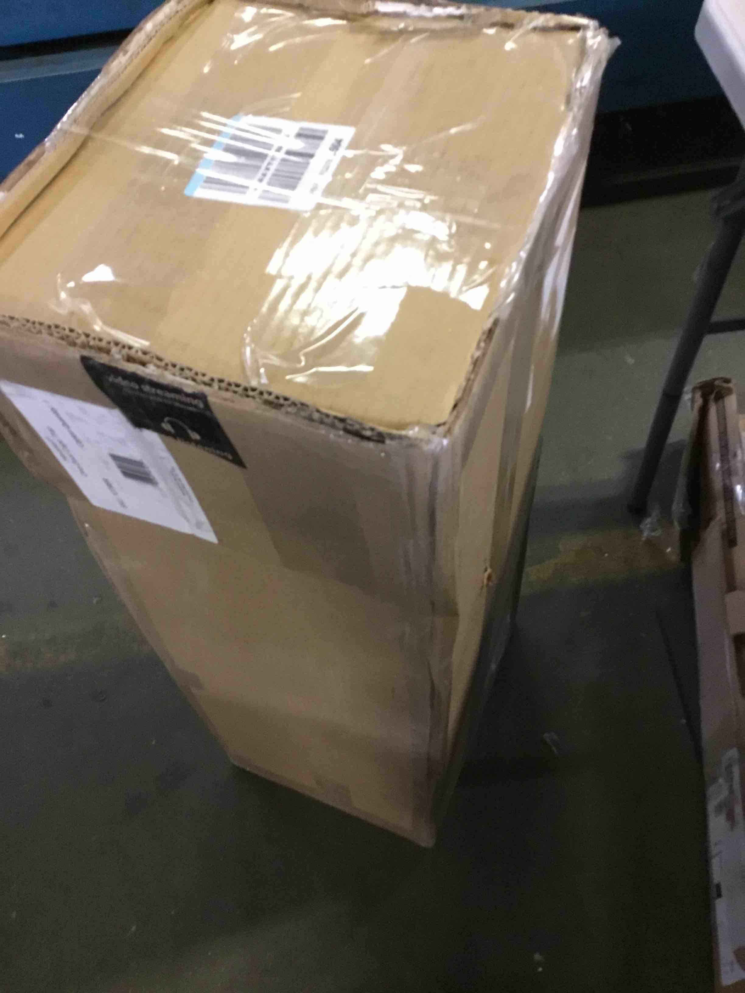 https://s3.amazonaws.com/lotting-images-prod/bidfta/BLU5138520_1694188299427.jpeg