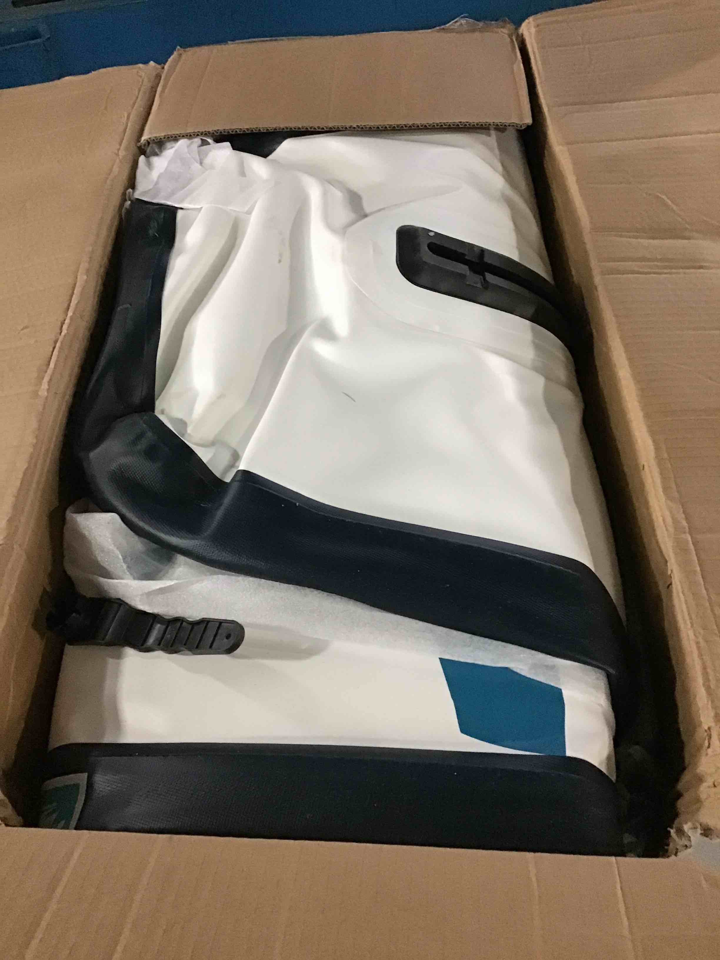 https://s3.amazonaws.com/lotting-images-prod/bidfta/BLU5138986_1694691535159.jpeg