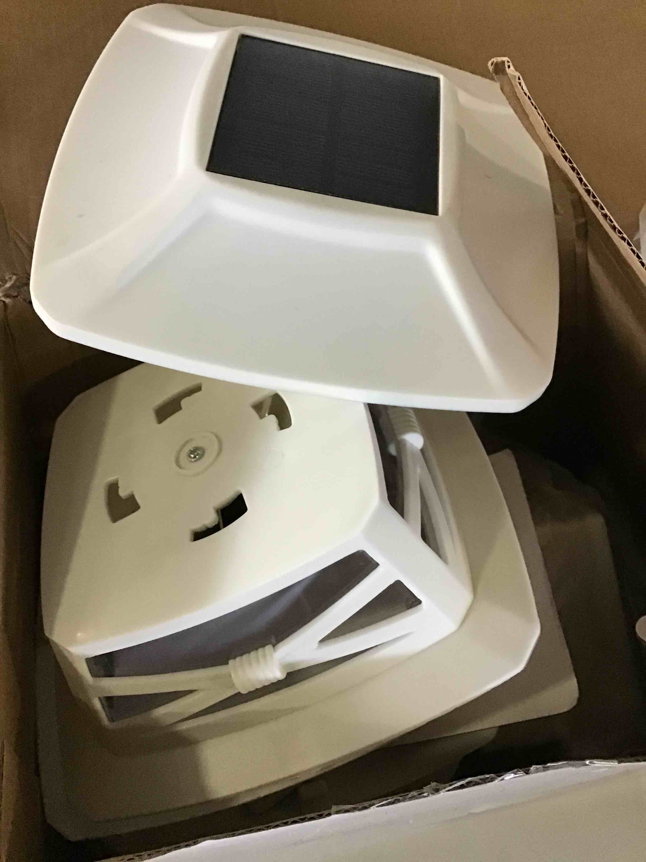 https://s3.amazonaws.com/lotting-images-prod/bidfta/BLU5139023_1694698332119.jpeg
