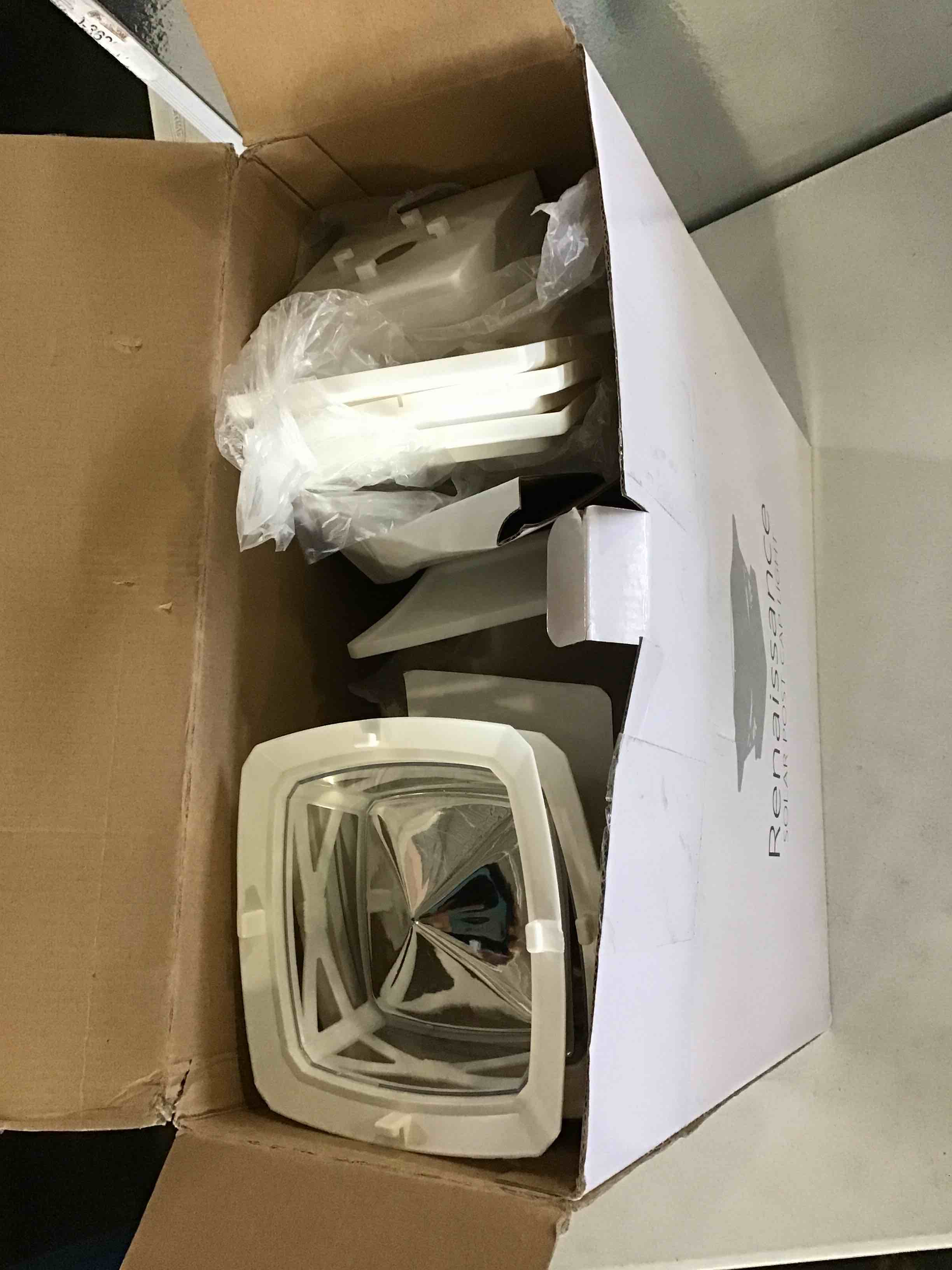 https://s3.amazonaws.com/lotting-images-prod/bidfta/BLU5139023_1694698346768.jpeg