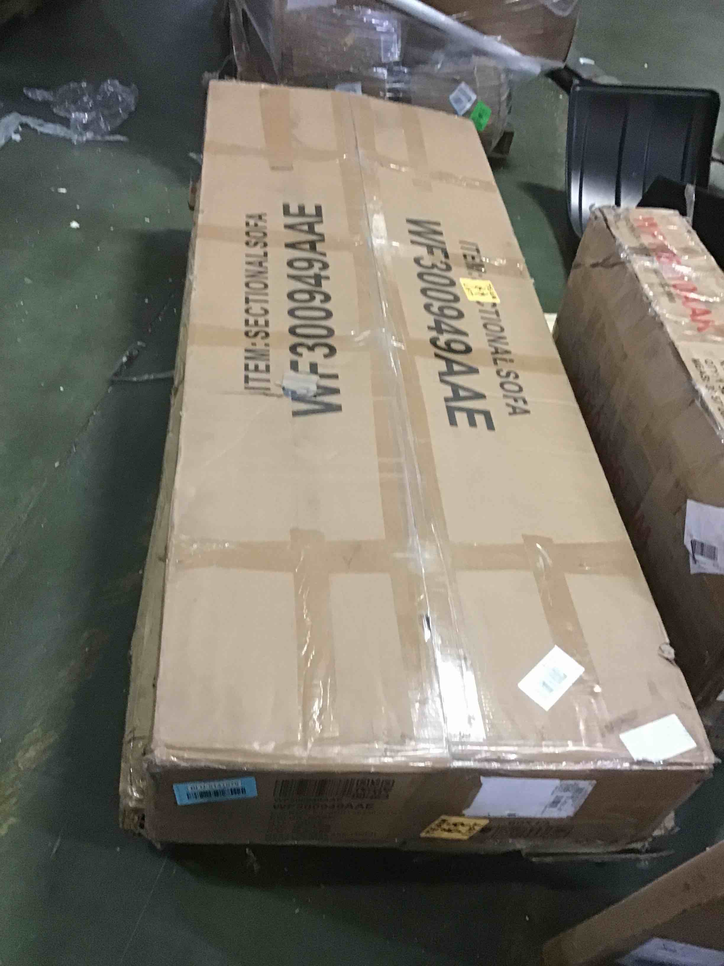 https://s3.amazonaws.com/lotting-images-prod/bidfta/BLU5141079_1693916397906.jpeg