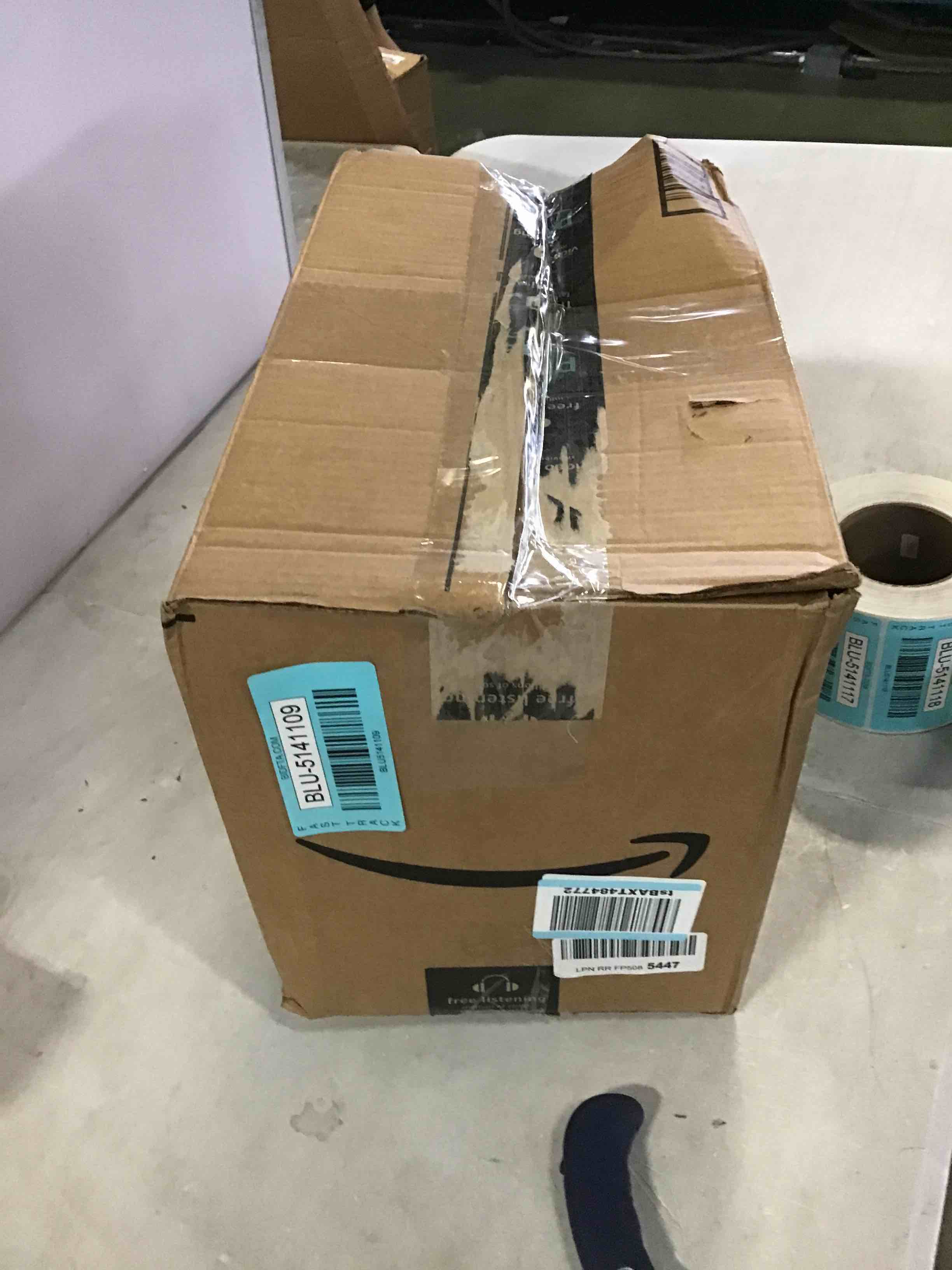 https://s3.amazonaws.com/lotting-images-prod/bidfta/BLU5141109_1693922109292.jpeg