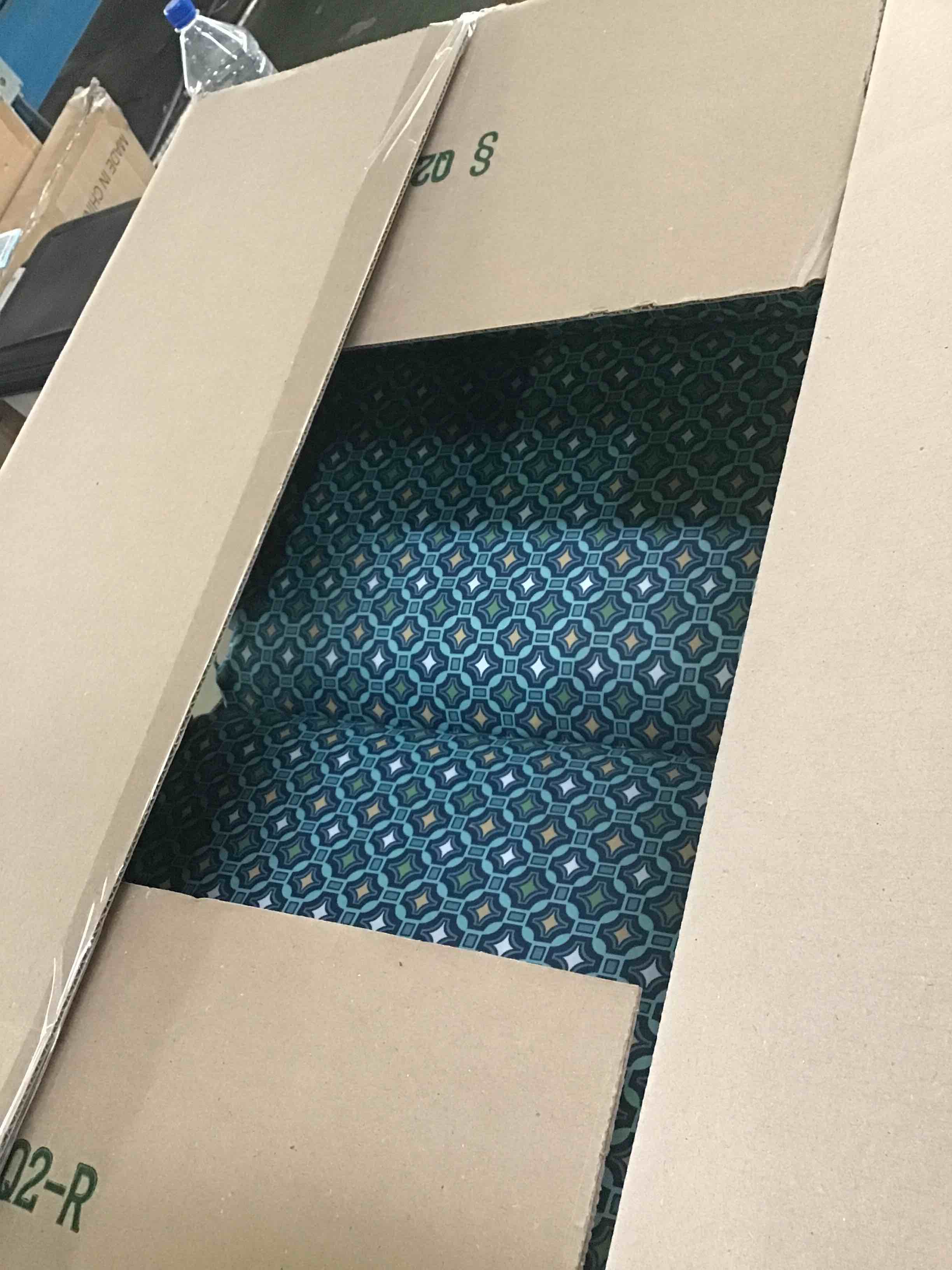 https://s3.amazonaws.com/lotting-images-prod/bidfta/BLU5141239_1694003468136.jpeg
