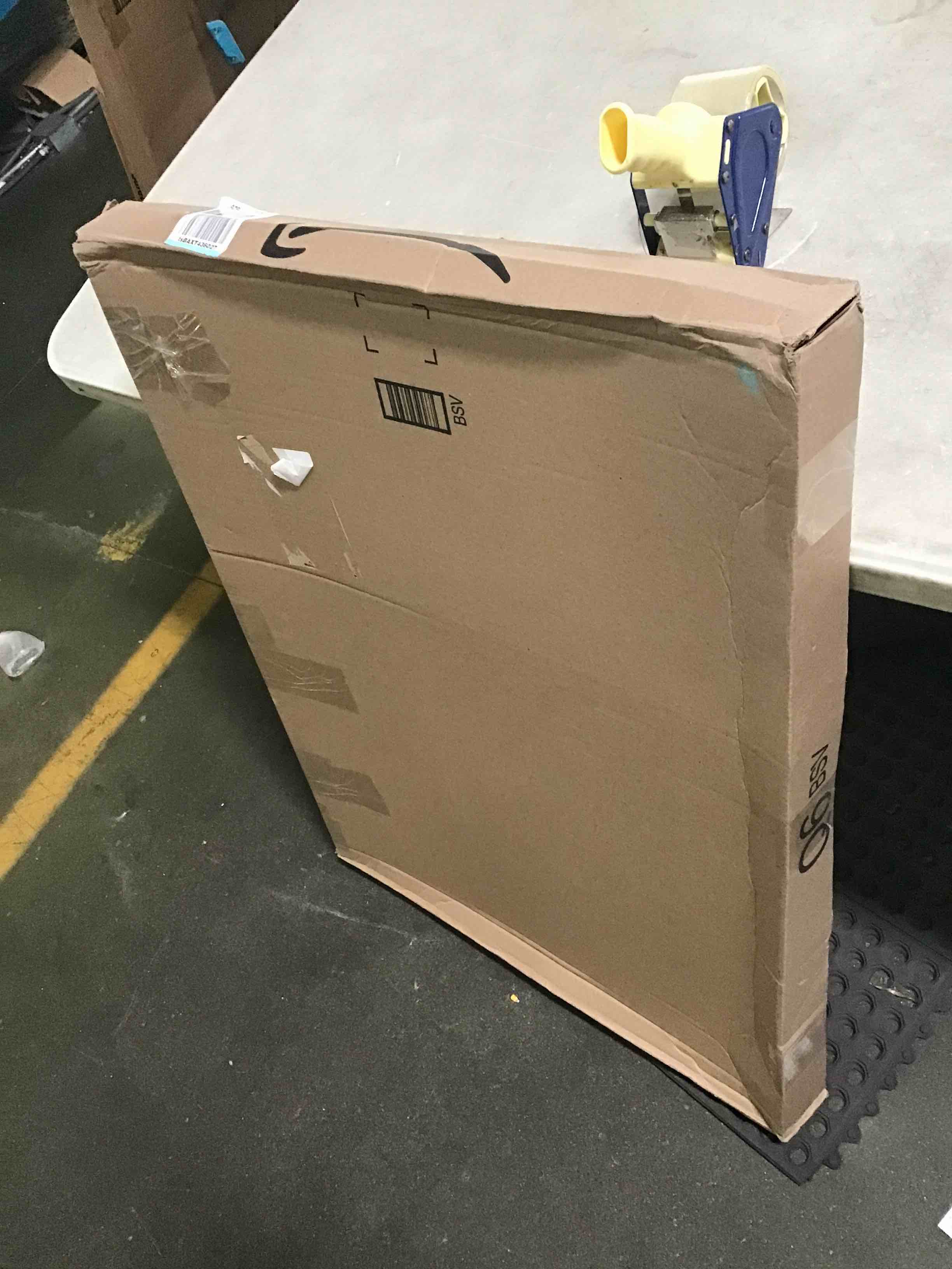 https://s3.amazonaws.com/lotting-images-prod/bidfta/BLU5141279_1694011106709.jpeg