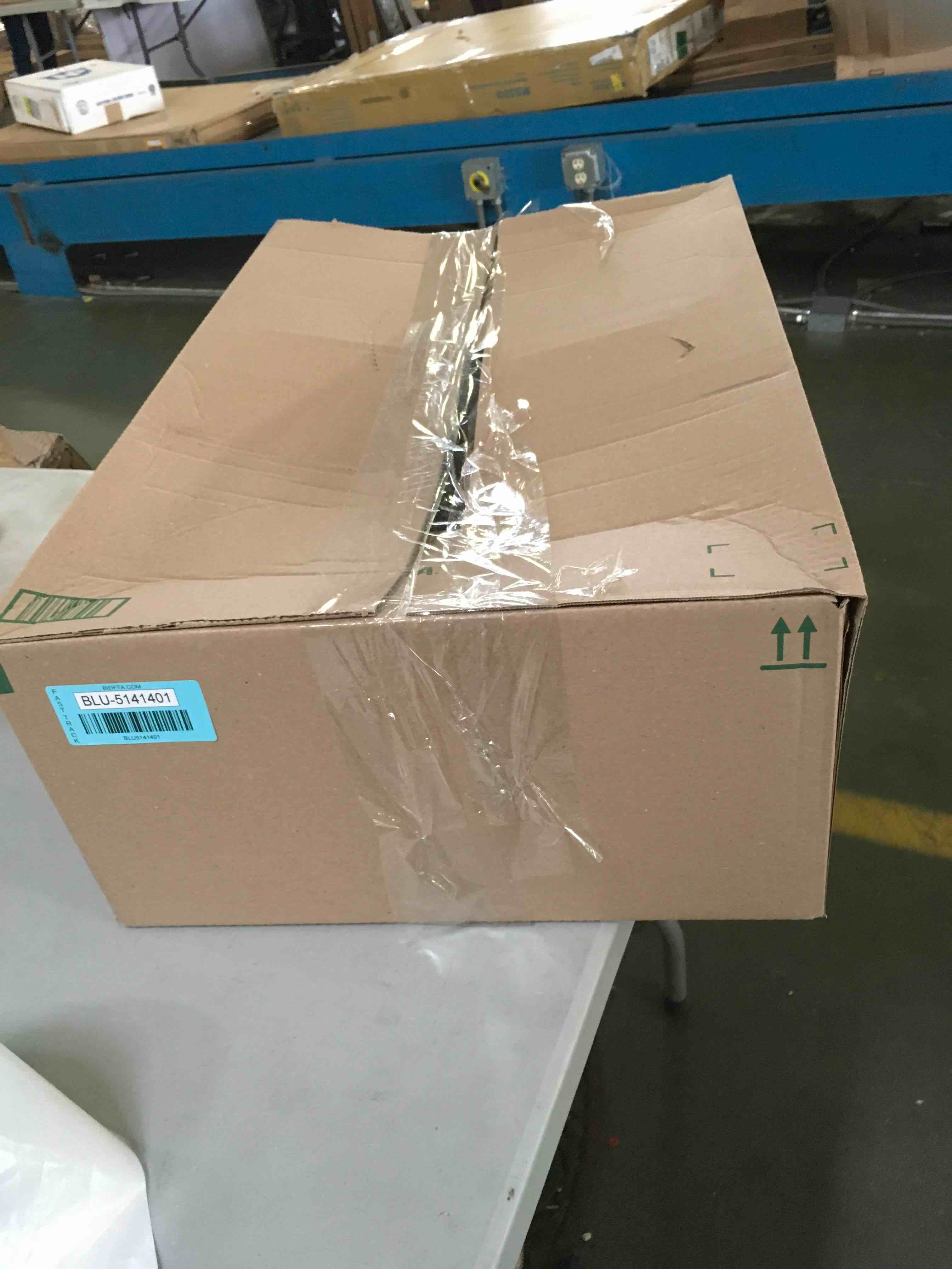https://s3.amazonaws.com/lotting-images-prod/bidfta/BLU5141401_1694090650181.jpeg