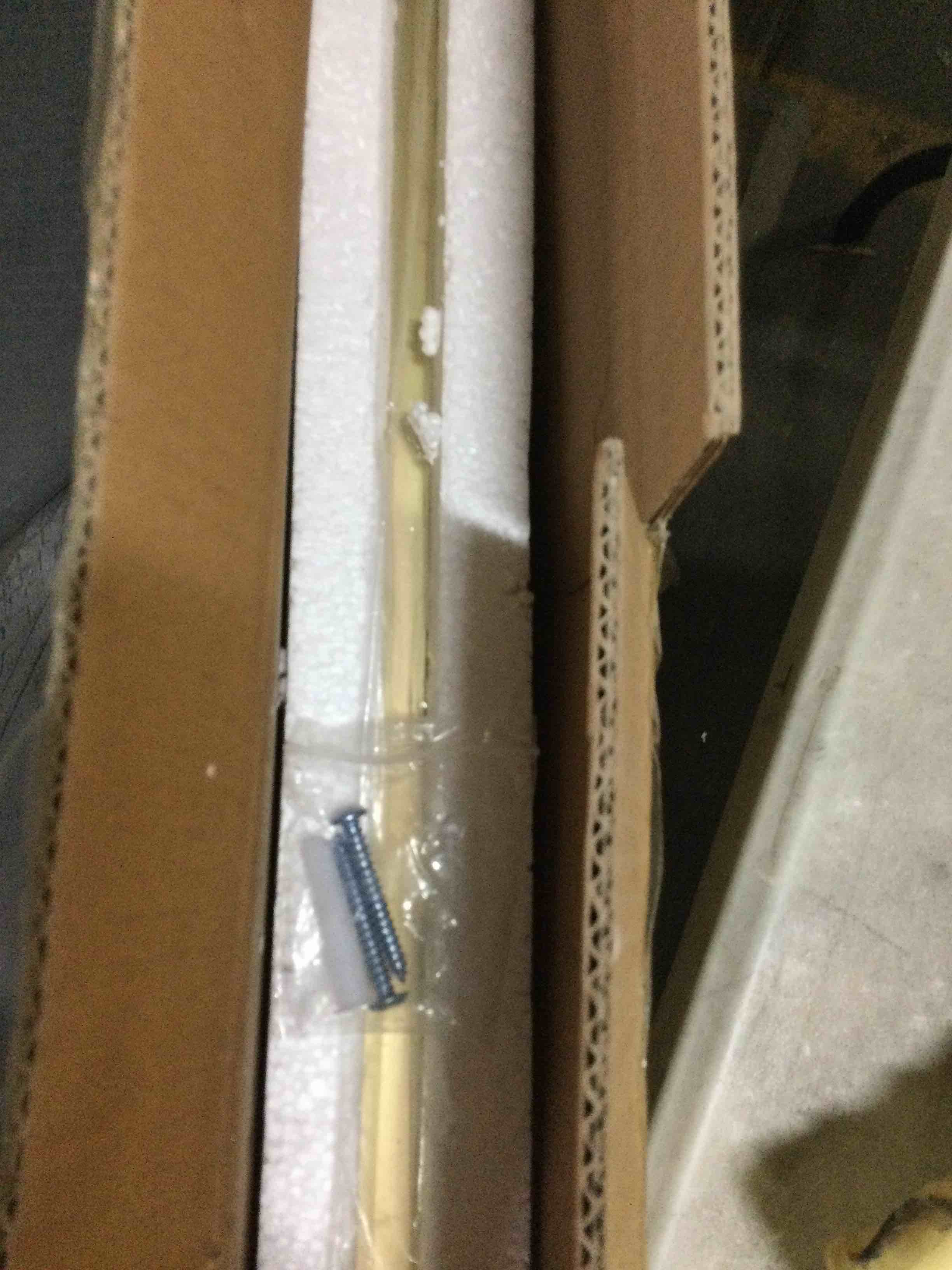 https://s3.amazonaws.com/lotting-images-prod/bidfta/BLU5142077_1695146753130.jpeg