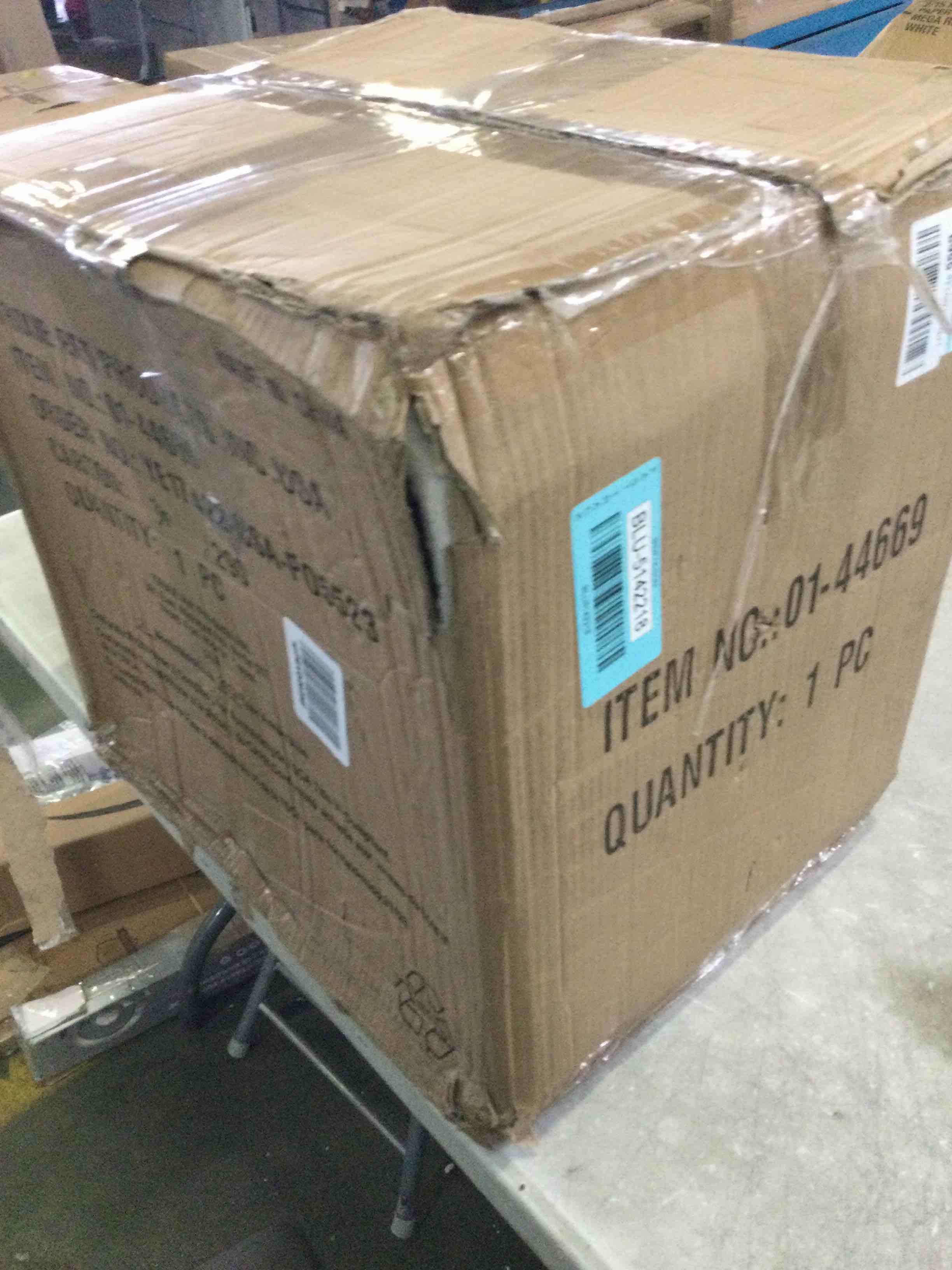 https://s3.amazonaws.com/lotting-images-prod/bidfta/BLU5142218_1695743973226.jpeg