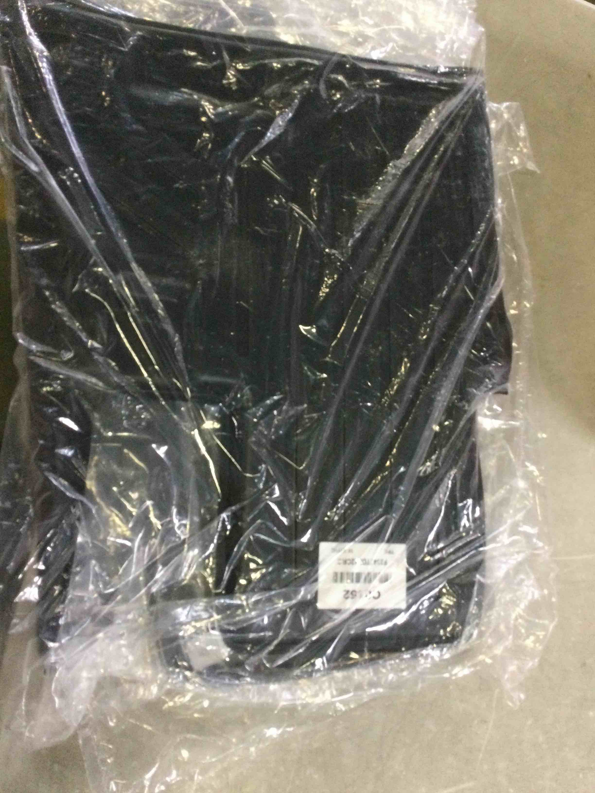 https://s3.amazonaws.com/lotting-images-prod/bidfta/BLU5142230_1695745338680.jpeg