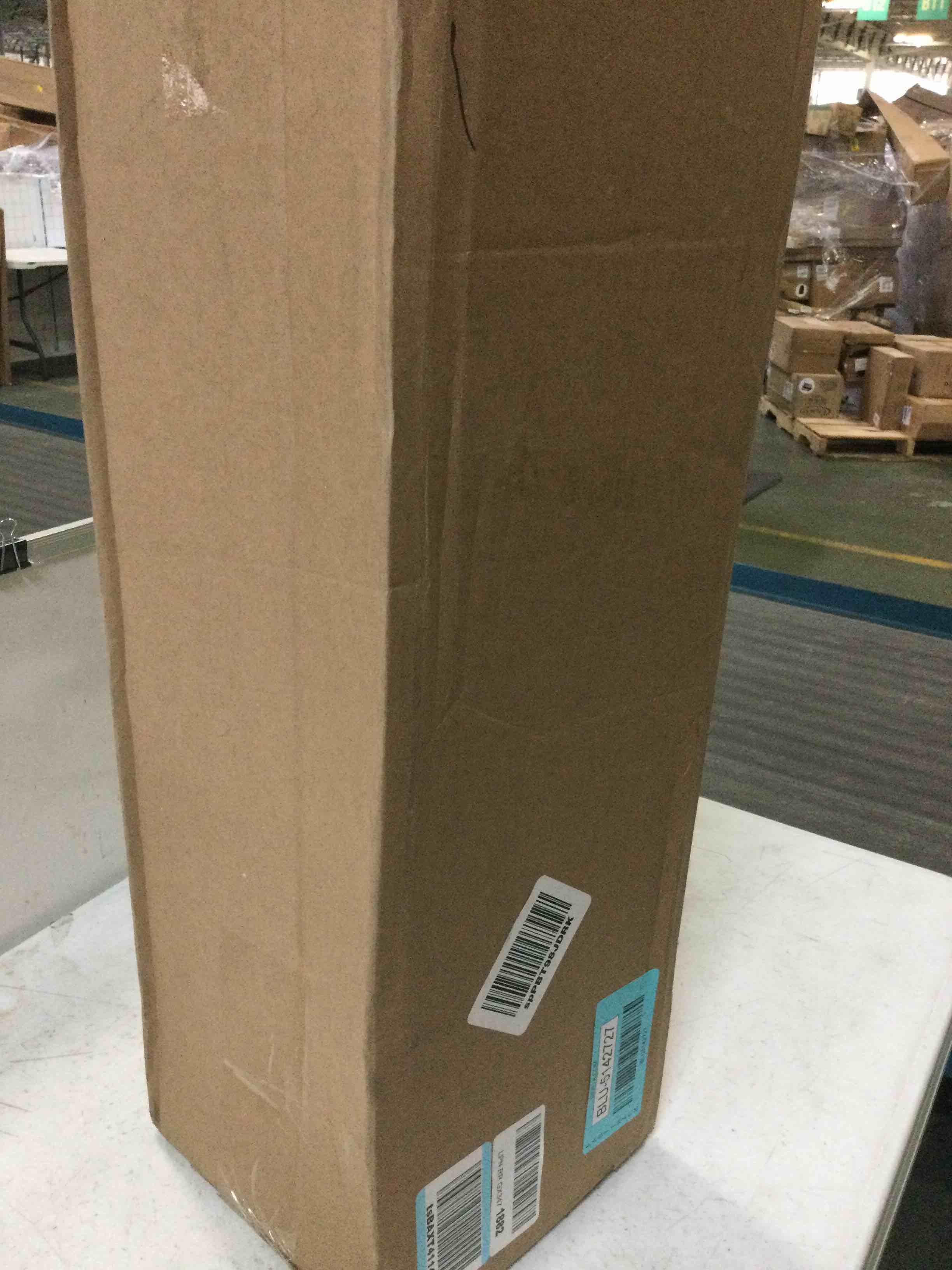 https://s3.amazonaws.com/lotting-images-prod/bidfta/BLU5142727_1694271436347.jpeg