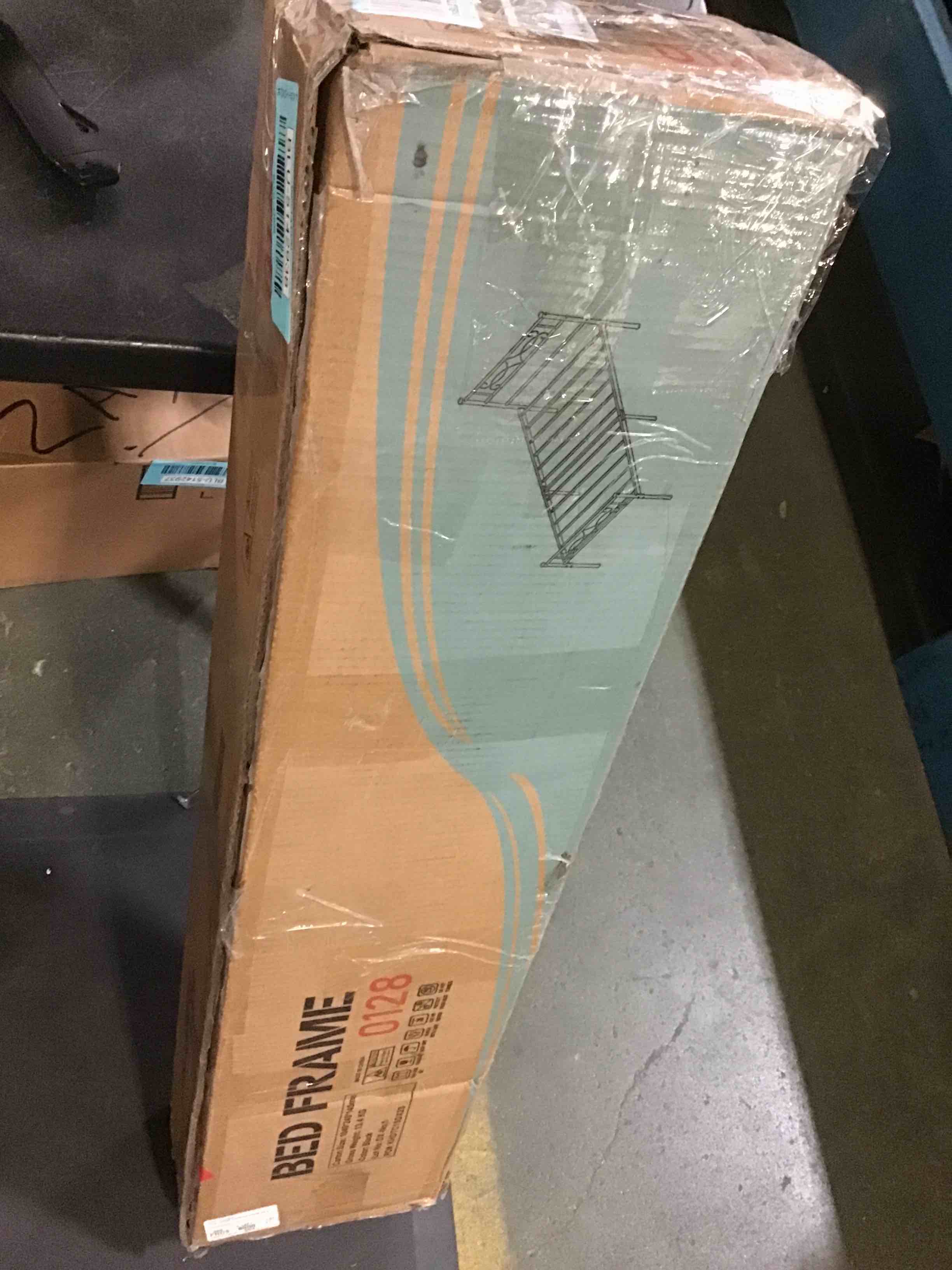 https://s3.amazonaws.com/lotting-images-prod/bidfta/BLU5142938_1694690218964.jpeg