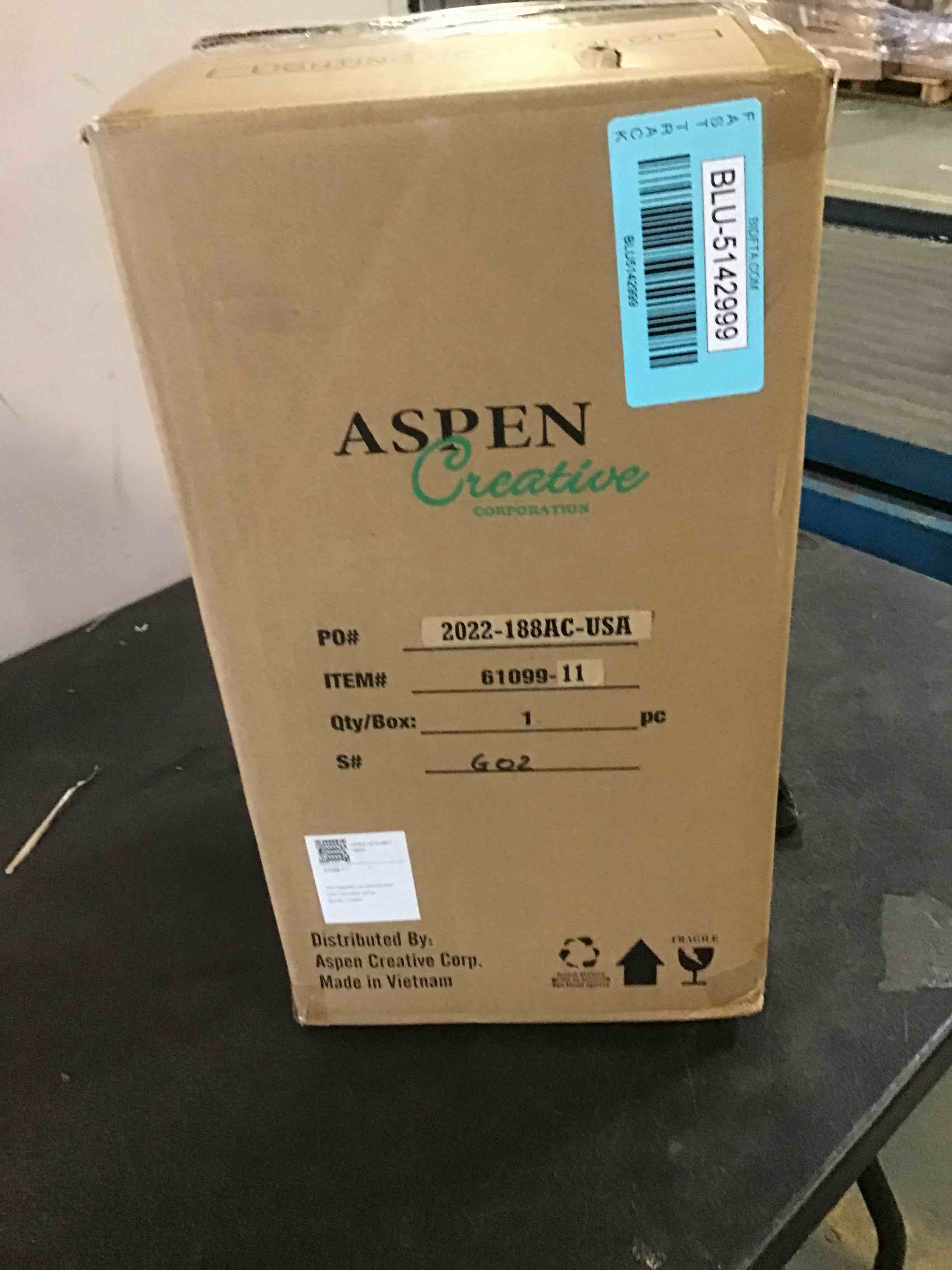 https://s3.amazonaws.com/lotting-images-prod/bidfta/BLU5142999_1694705483389.jpeg