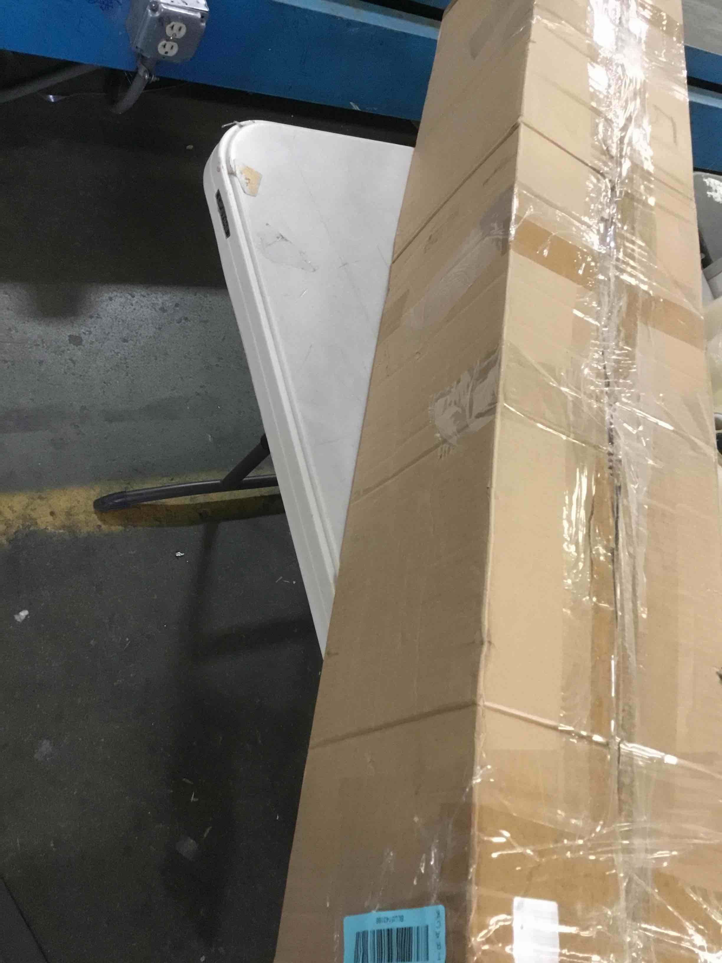 https://s3.amazonaws.com/lotting-images-prod/bidfta/BLU5143166_1694794097397.jpeg