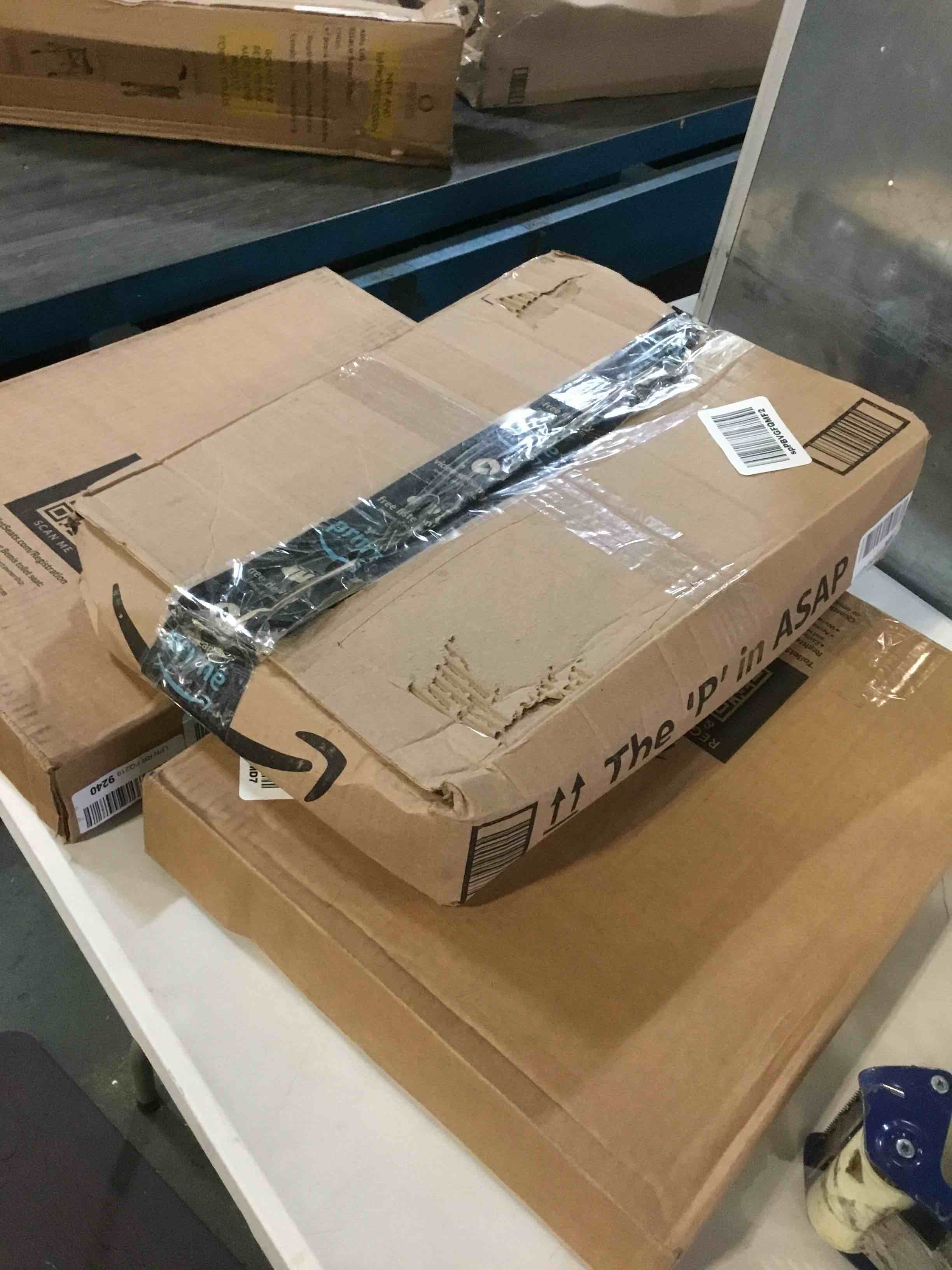 https://s3.amazonaws.com/lotting-images-prod/bidfta/BLU5143254_1695038131904.jpeg
