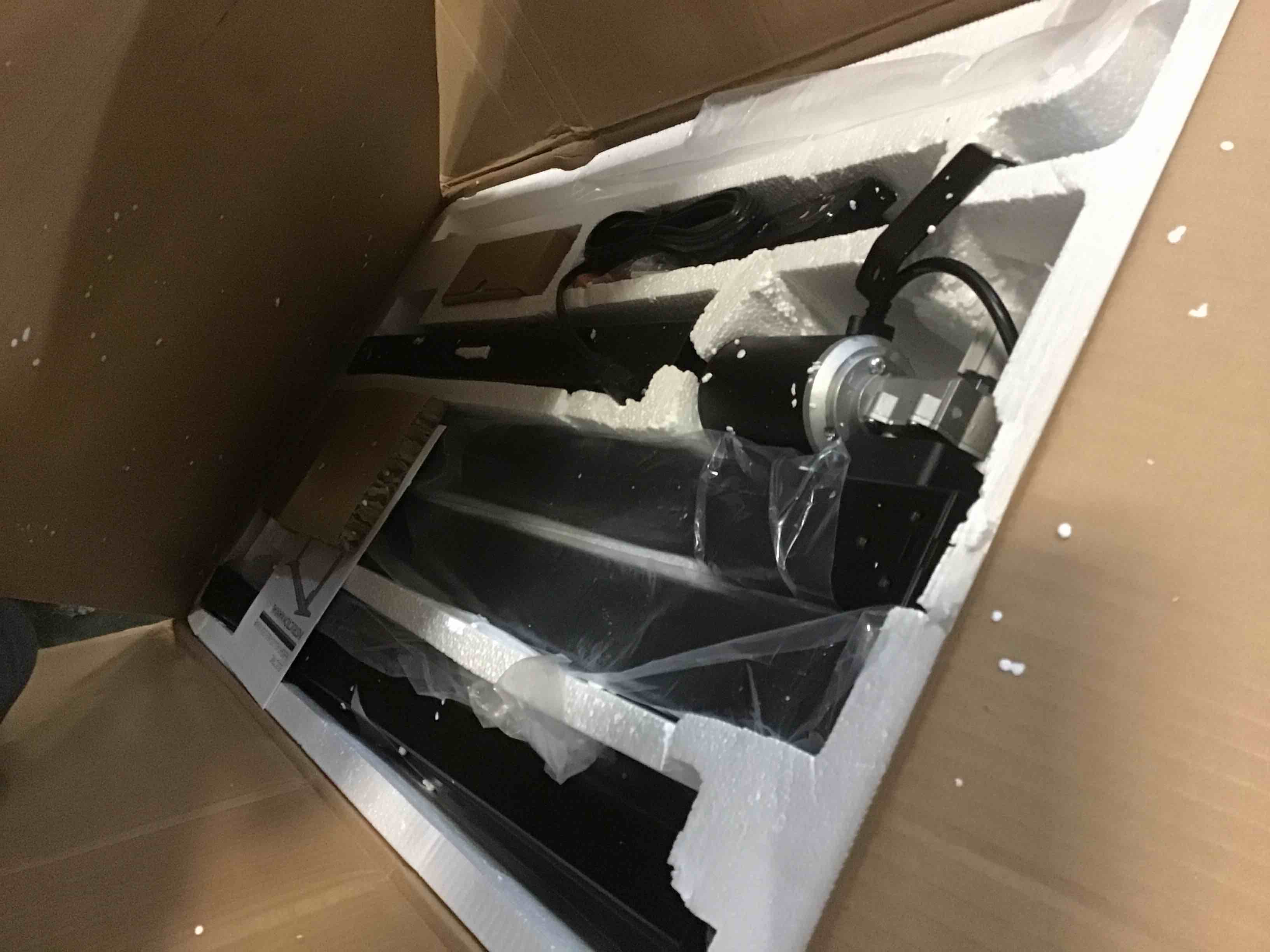 https://s3.amazonaws.com/lotting-images-prod/bidfta/BLU5143297_1695043746566.jpeg