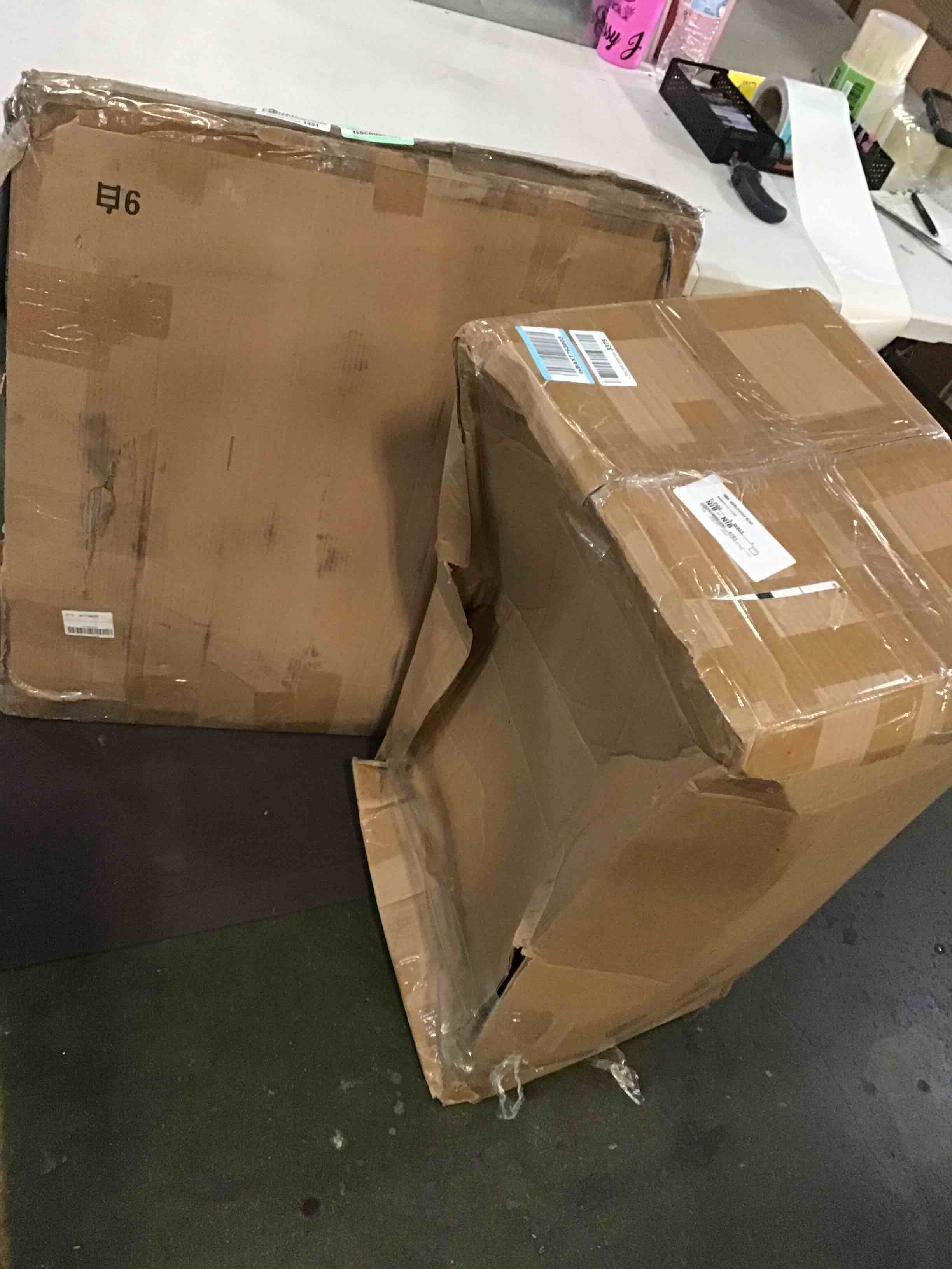 https://s3.amazonaws.com/lotting-images-prod/bidfta/BLU5143299_1695043918996.jpeg