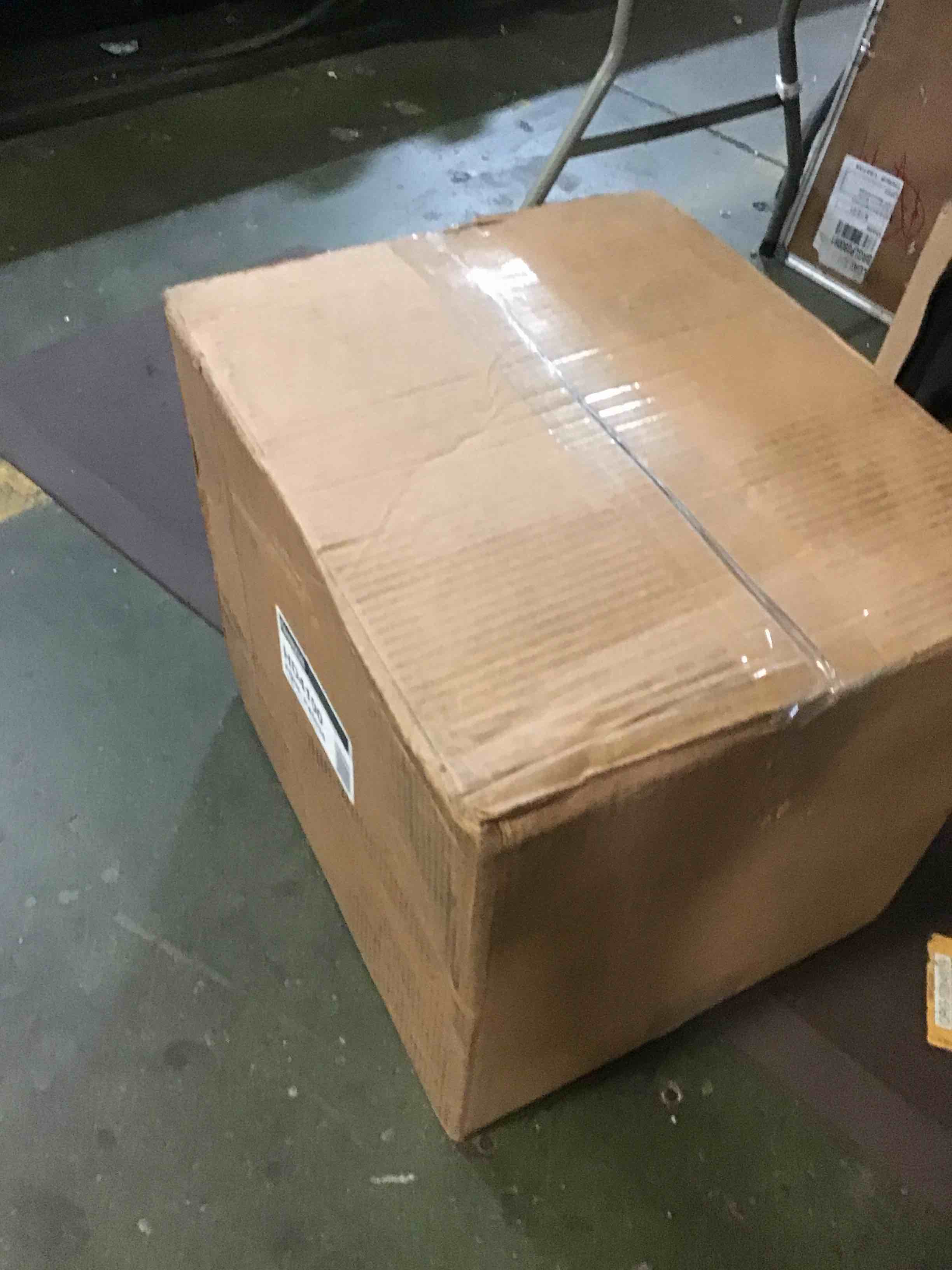 https://s3.amazonaws.com/lotting-images-prod/bidfta/BLU5143304_1695044374936.jpeg