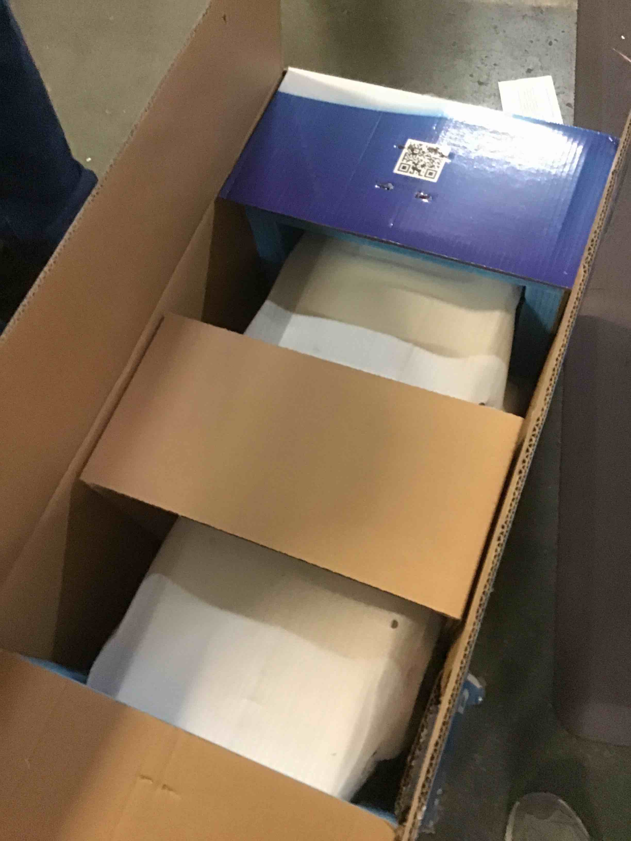 https://s3.amazonaws.com/lotting-images-prod/bidfta/BLU5143324_1695047782798.jpeg