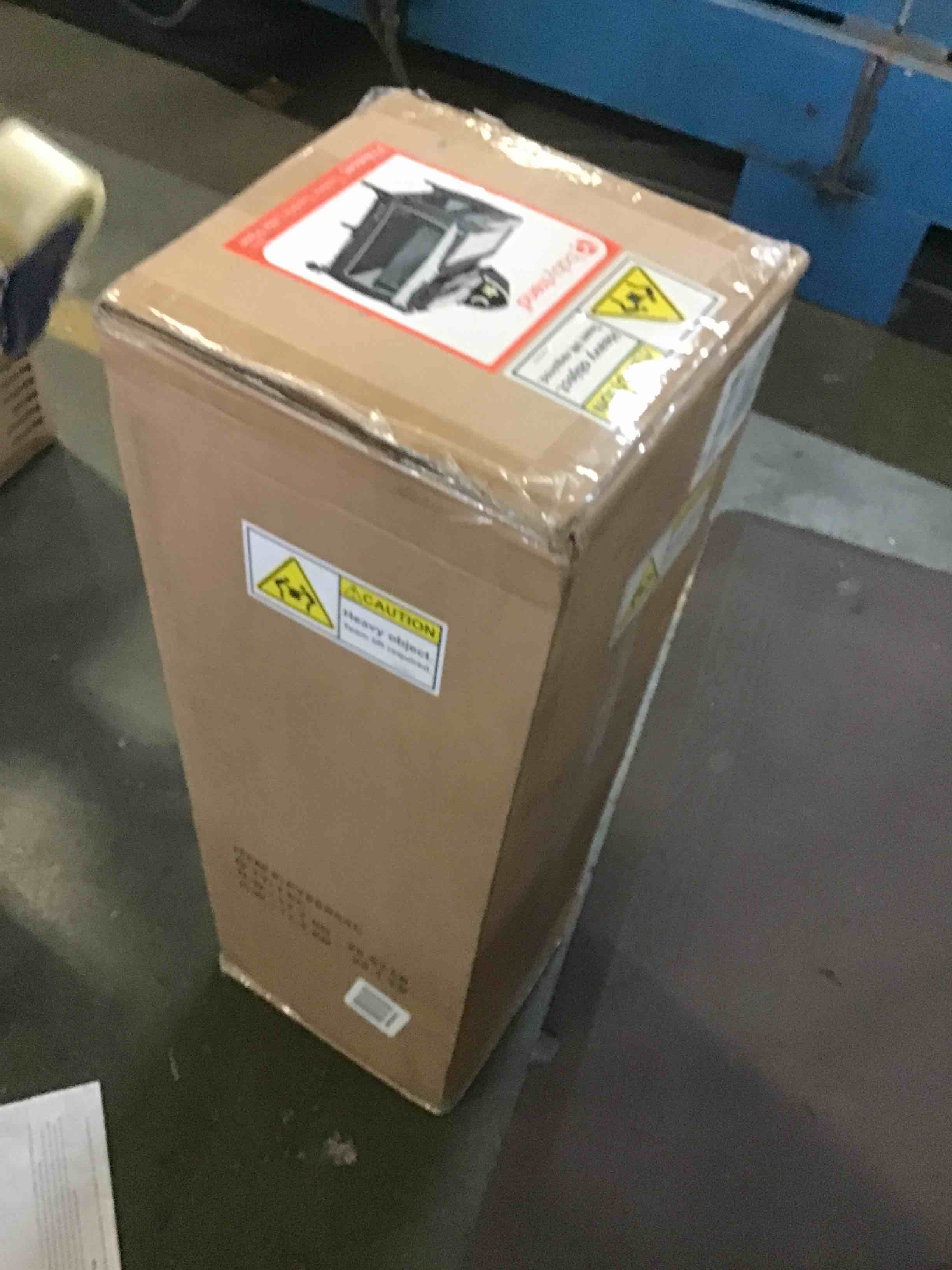 https://s3.amazonaws.com/lotting-images-prod/bidfta/BLU5143331_1695048760176.jpeg
