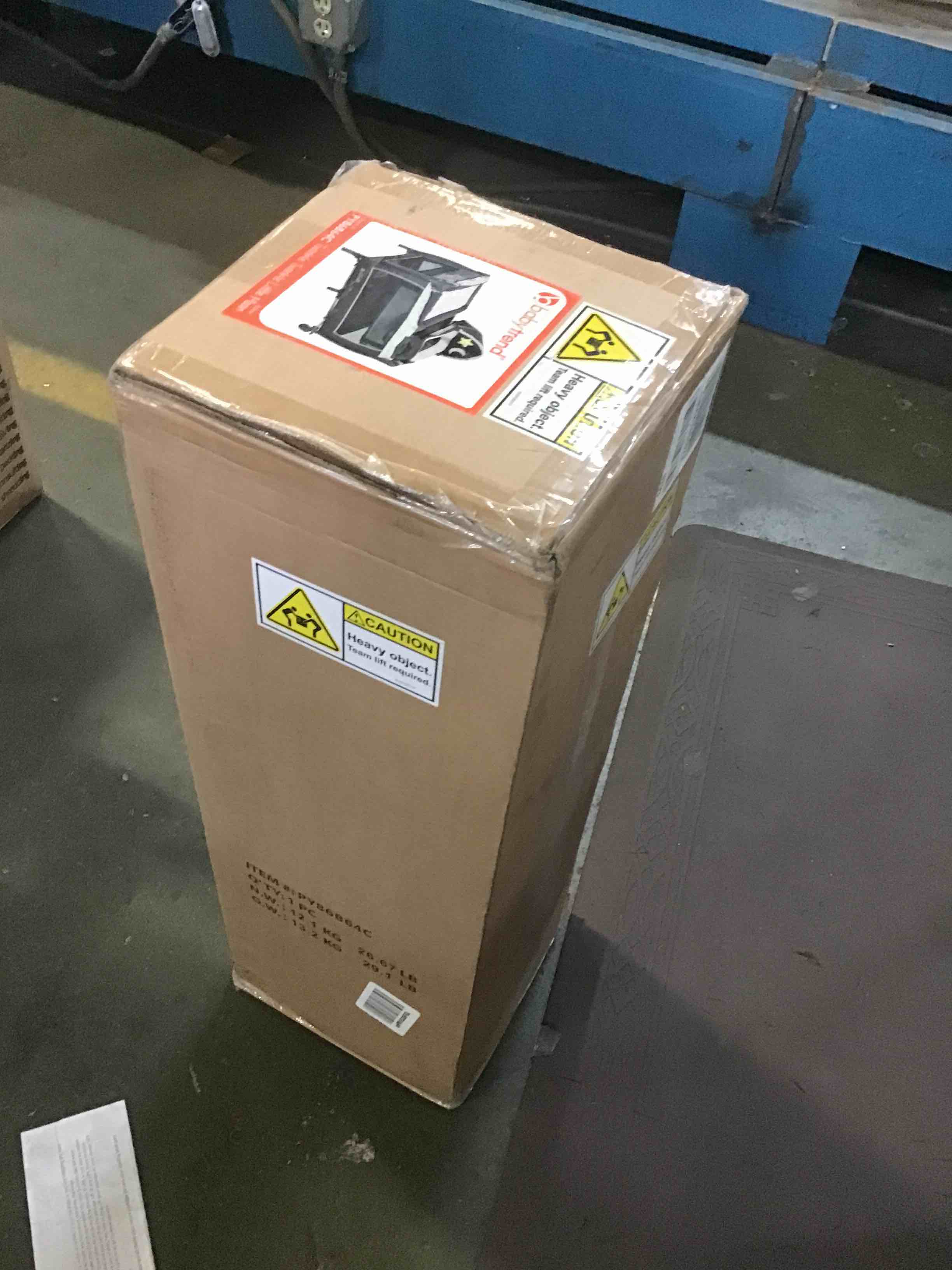 https://s3.amazonaws.com/lotting-images-prod/bidfta/BLU5143331_1695048763903.jpeg