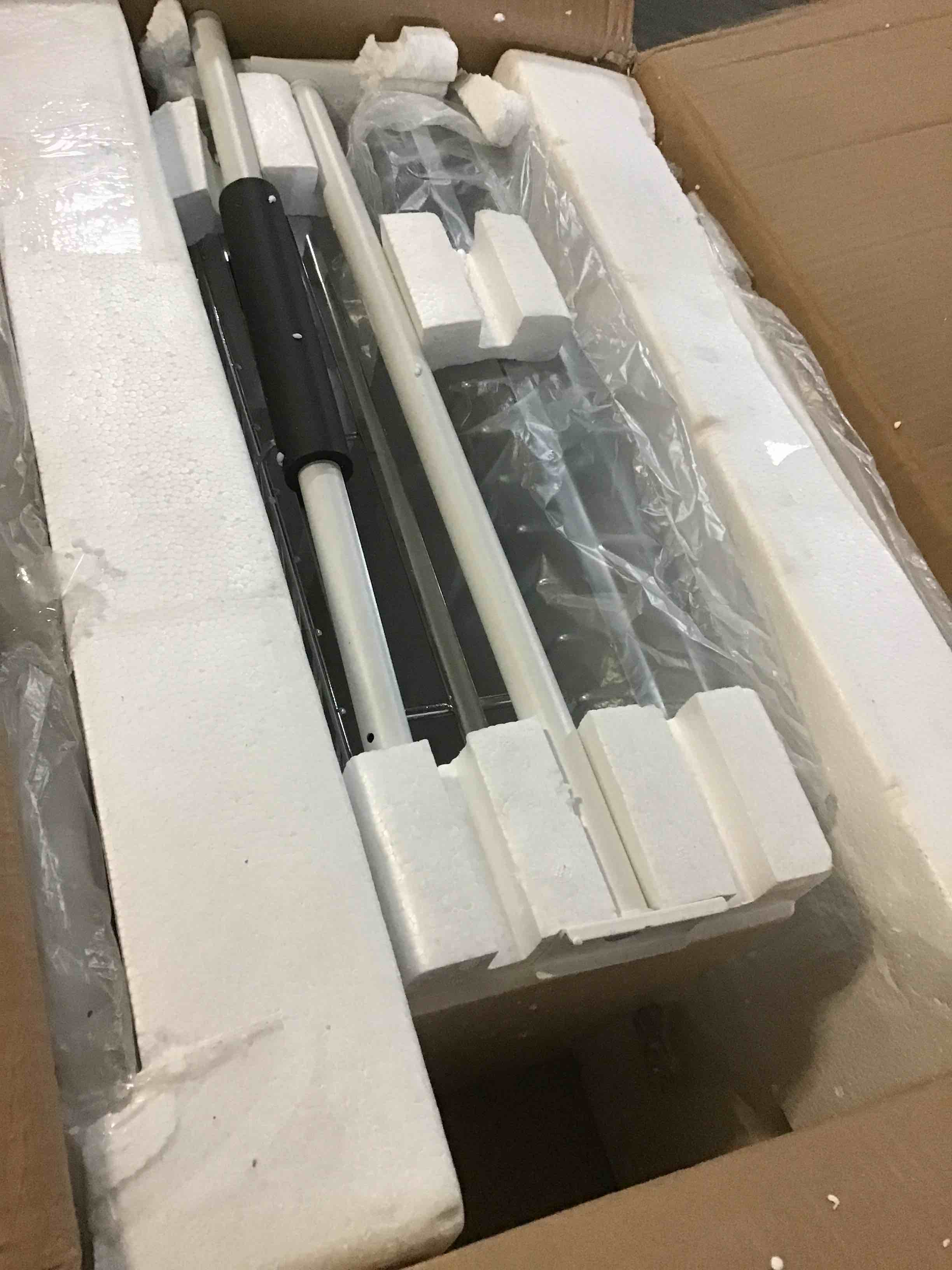 https://s3.amazonaws.com/lotting-images-prod/bidfta/BLU5143507_1695068591084.jpeg