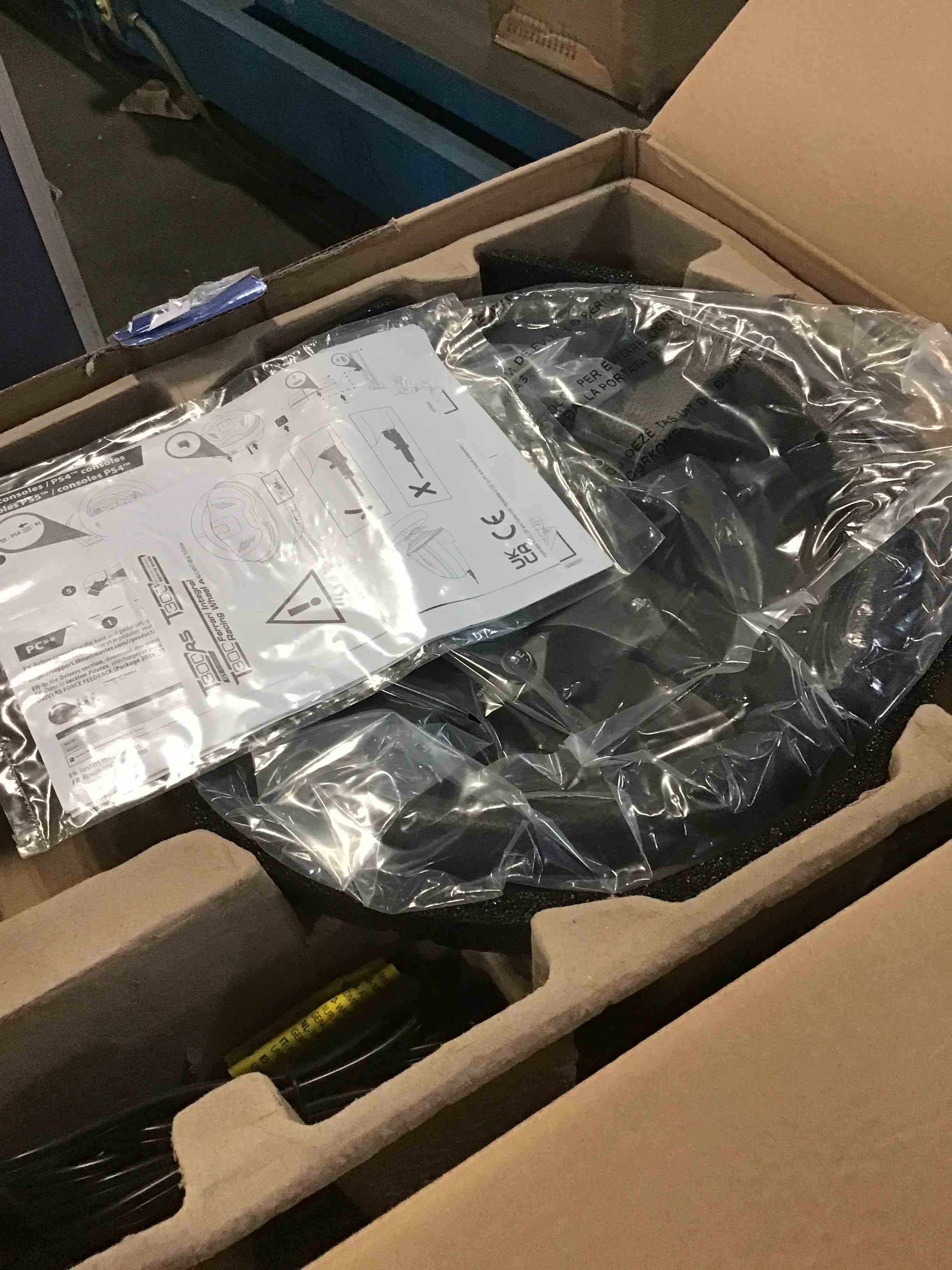 https://s3.amazonaws.com/lotting-images-prod/bidfta/BLU5143708_1695141418814.jpeg