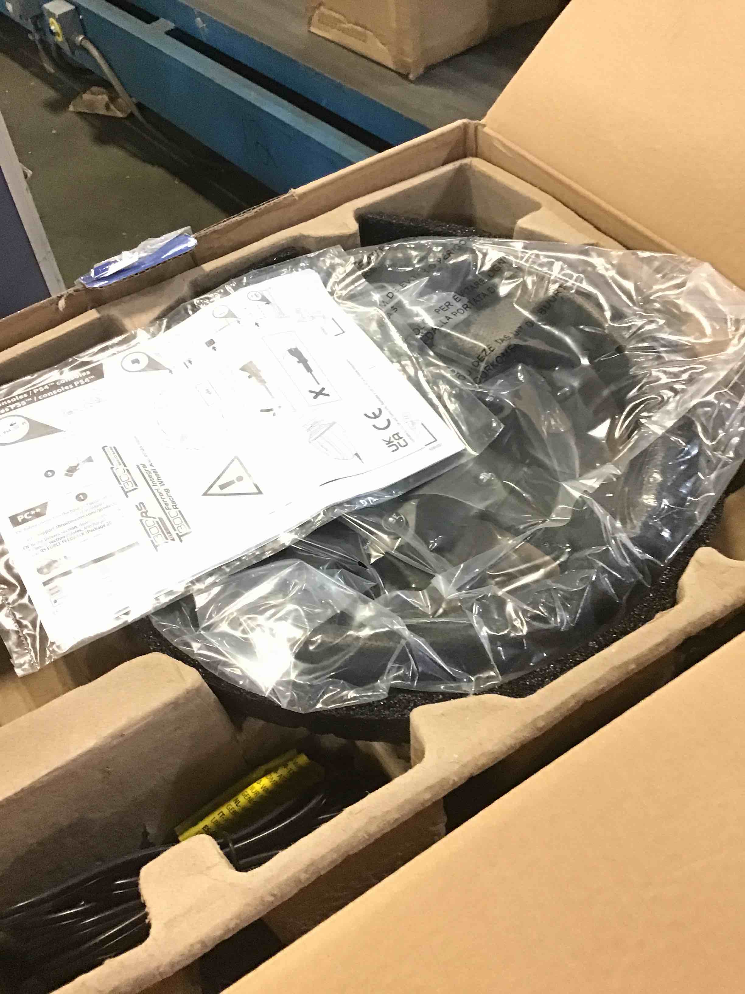 https://s3.amazonaws.com/lotting-images-prod/bidfta/BLU5143708_1695141419990.jpeg