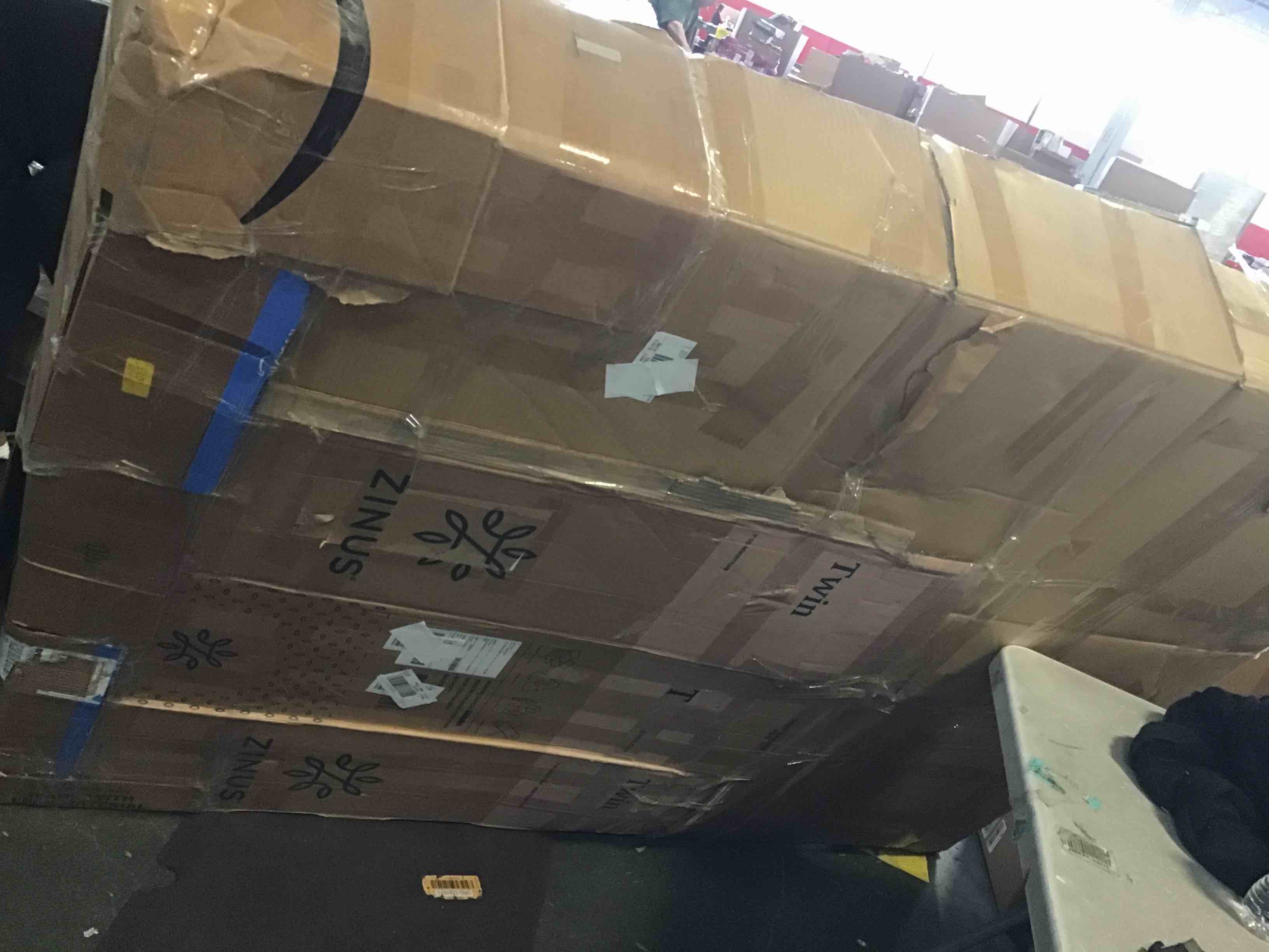 https://s3.amazonaws.com/lotting-images-prod/bidfta/BLU5143729_1695145577467.jpeg