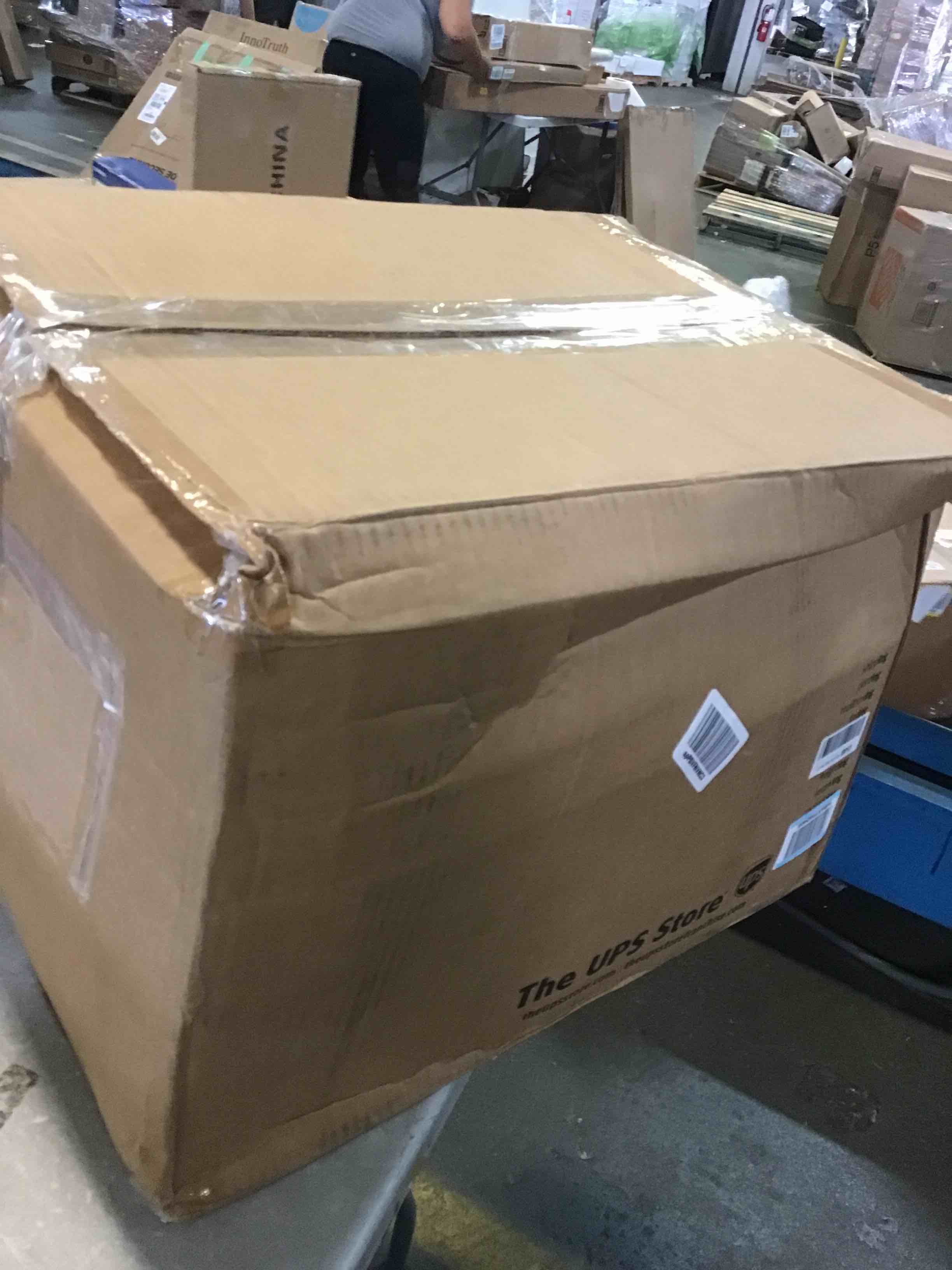 https://s3.amazonaws.com/lotting-images-prod/bidfta/BLU5143747_1695147112405.jpeg