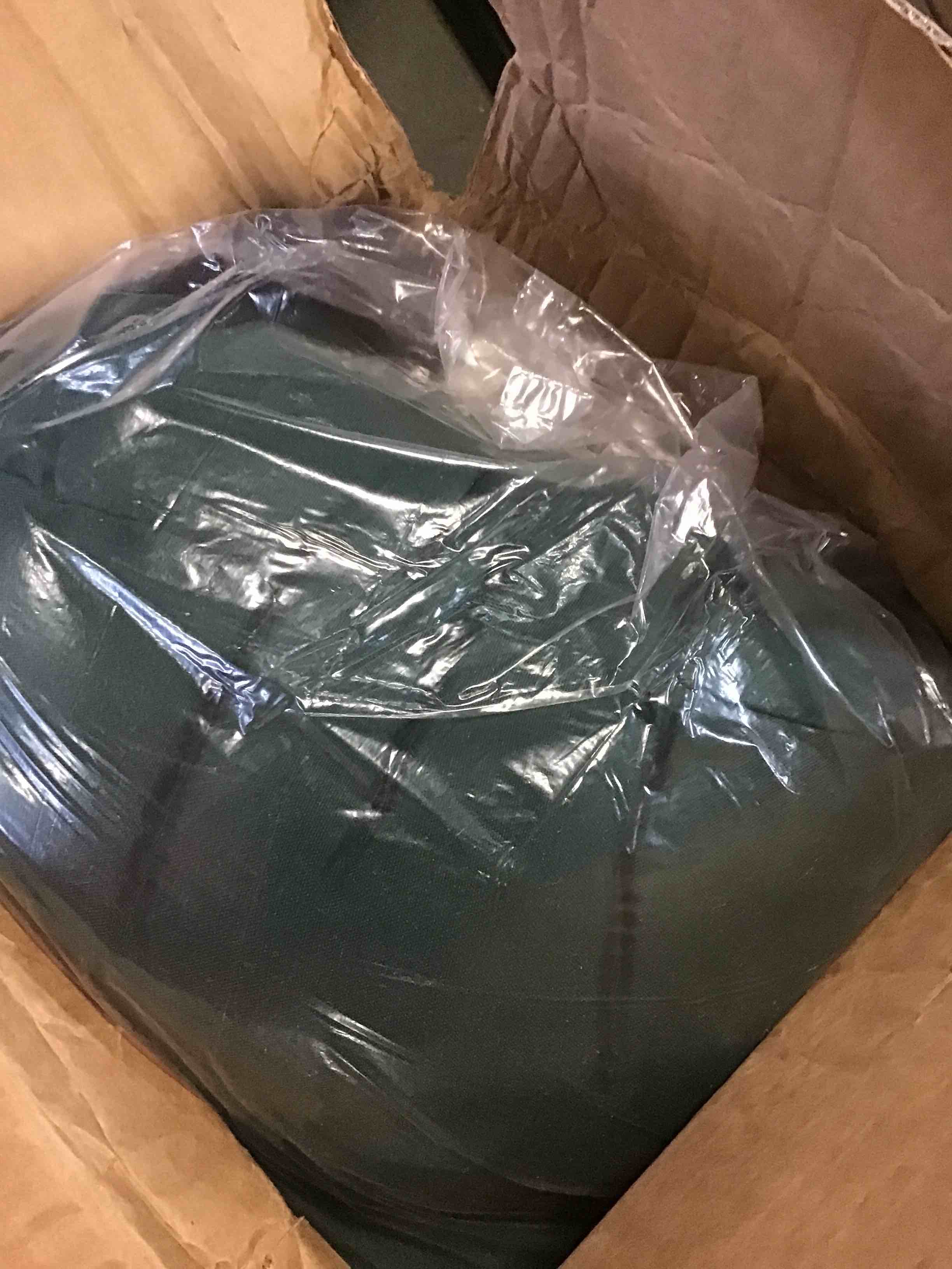 https://s3.amazonaws.com/lotting-images-prod/bidfta/BLU5143806_1695154287182.jpeg