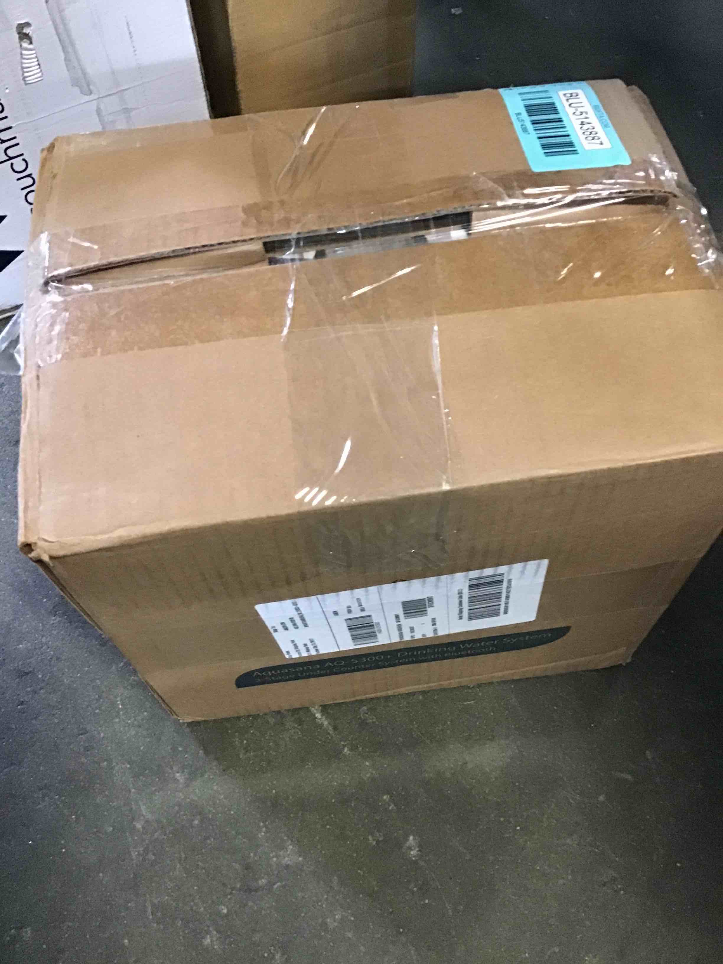 https://s3.amazonaws.com/lotting-images-prod/bidfta/BLU5143887_1695219927974.jpeg