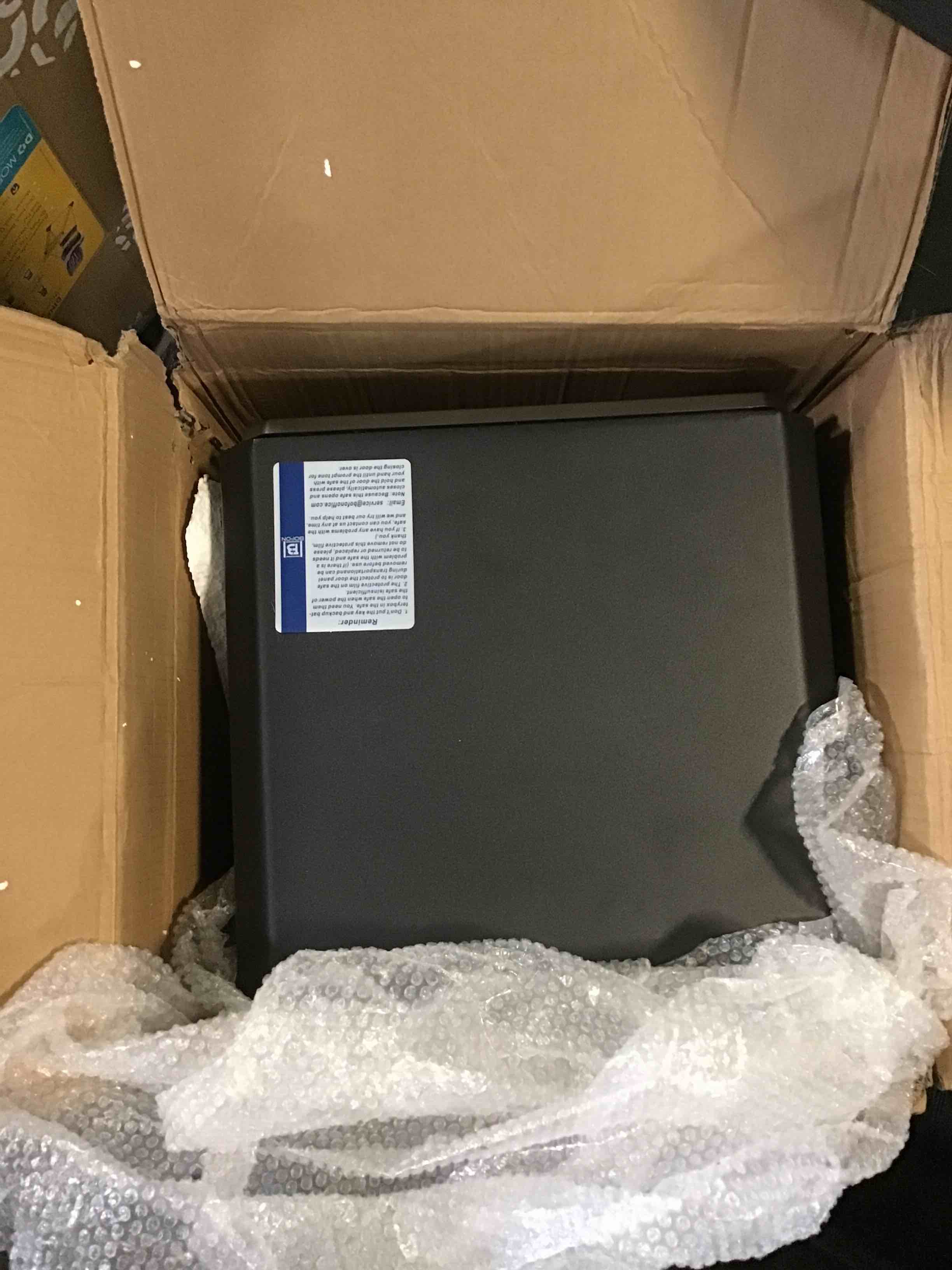 https://s3.amazonaws.com/lotting-images-prod/bidfta/BLU5143908_1695225719905.jpeg