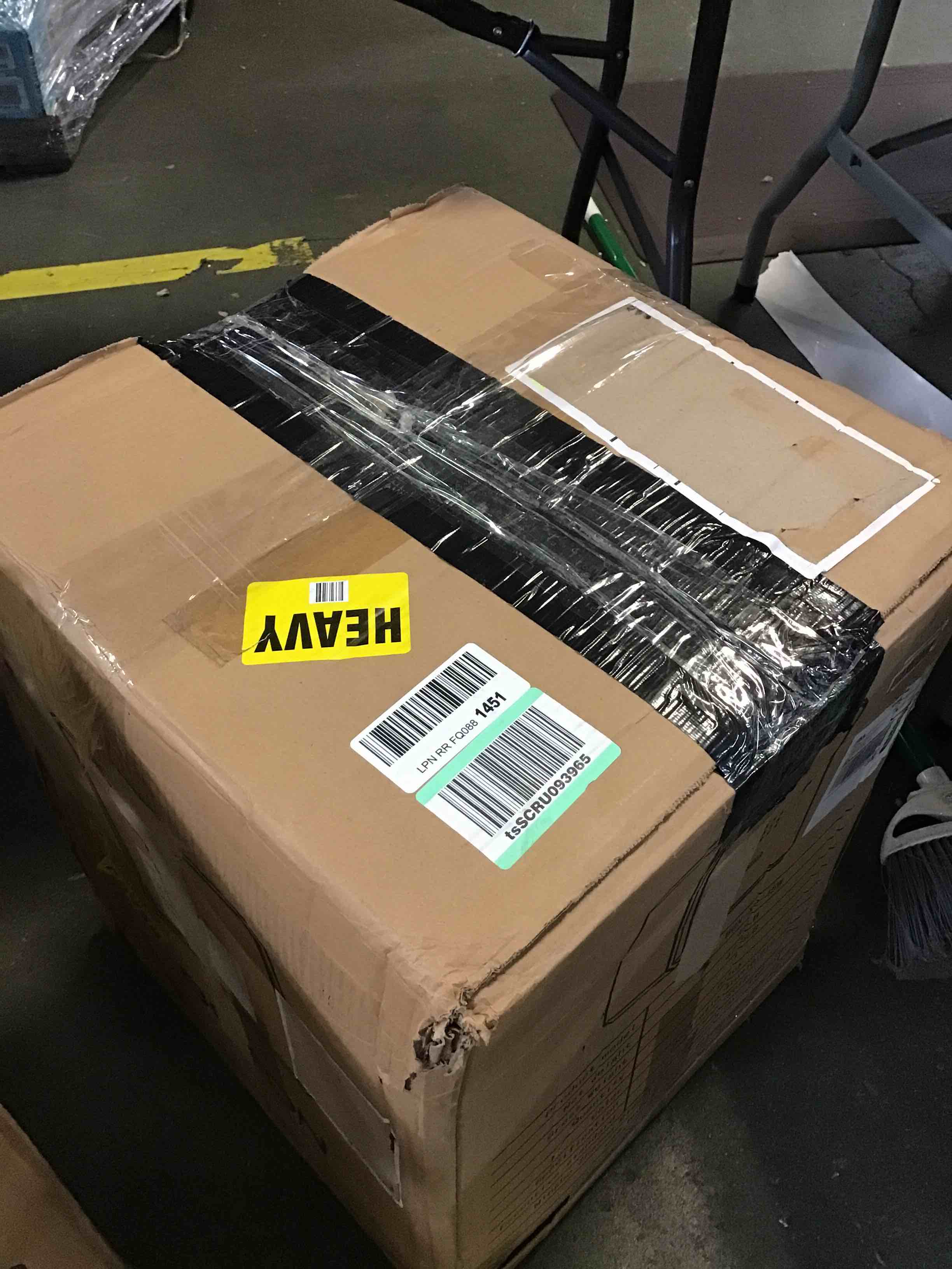 https://s3.amazonaws.com/lotting-images-prod/bidfta/BLU5143908_1695225765043.jpeg