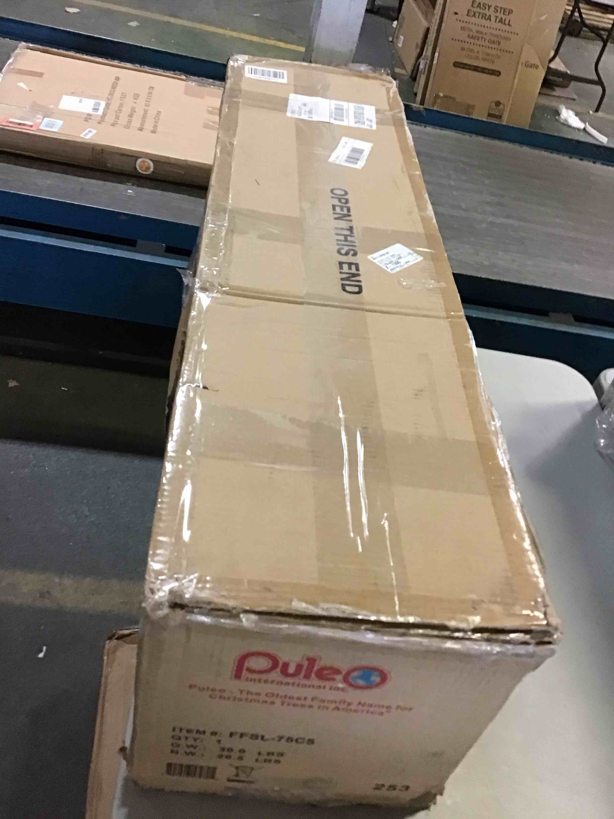 https://s3.amazonaws.com/lotting-images-prod/bidfta/BLU5145484_1699900146530.jpeg