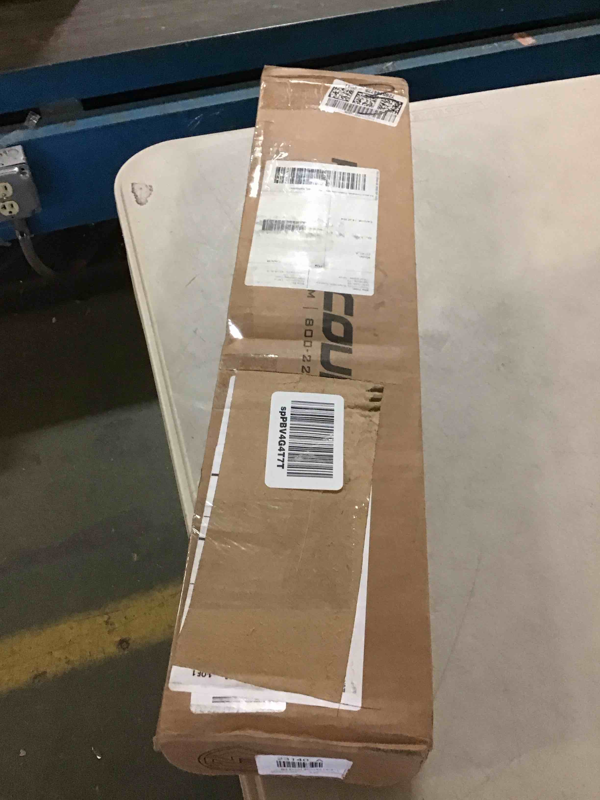 https://s3.amazonaws.com/lotting-images-prod/bidfta/BLU5145969_1700080448192.jpeg