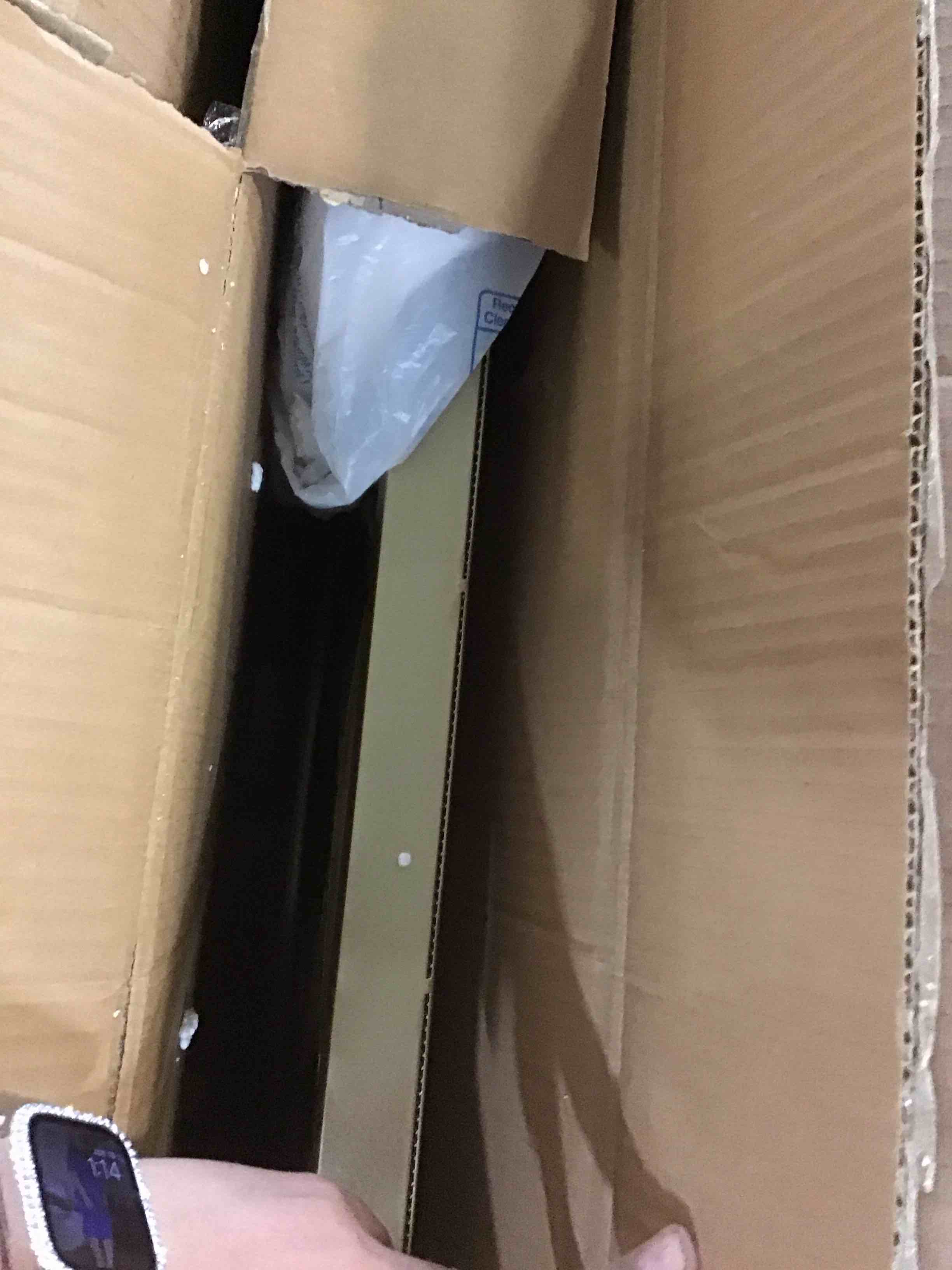 https://s3.amazonaws.com/lotting-images-prod/bidfta/BLU5146131_1700158456879.jpeg