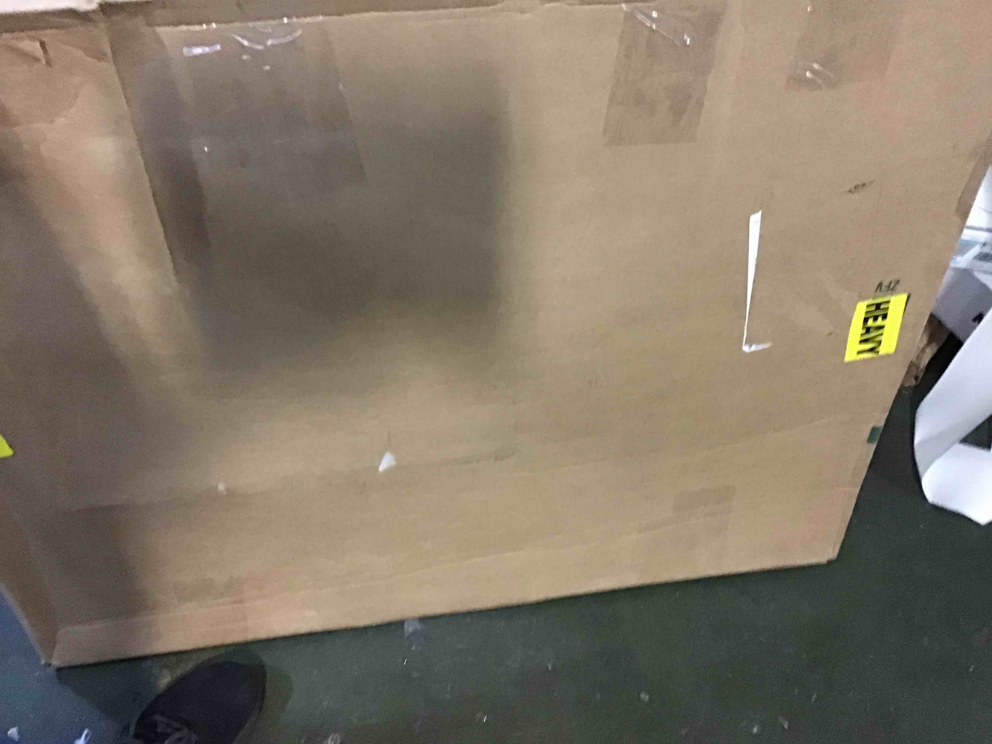 https://s3.amazonaws.com/lotting-images-prod/bidfta/BLU5146297_1700237670798.jpeg