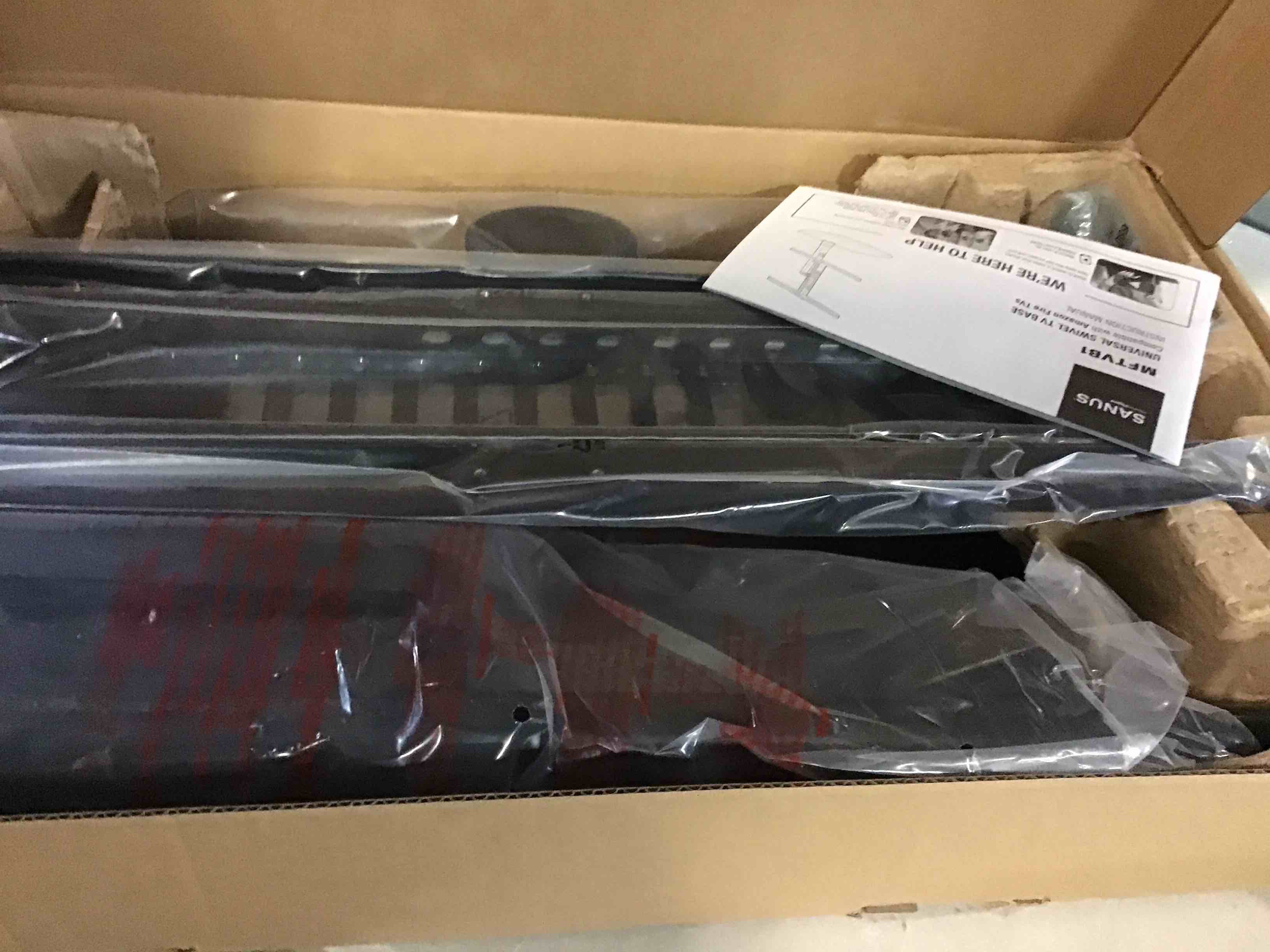 https://s3.amazonaws.com/lotting-images-prod/bidfta/BLU5146397_1700253369459.jpeg